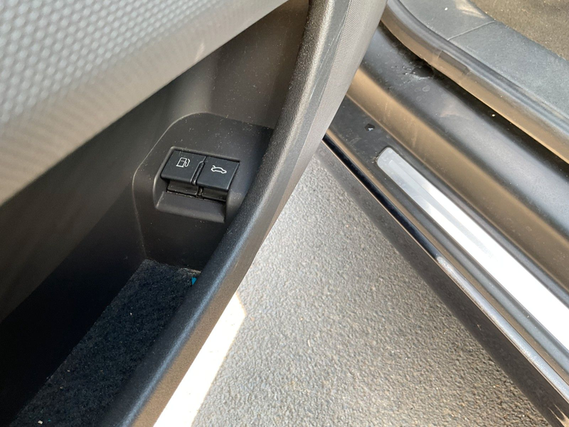 Audi TT 2.0 TFSI Coupe quattro PDC Klima — photo 14