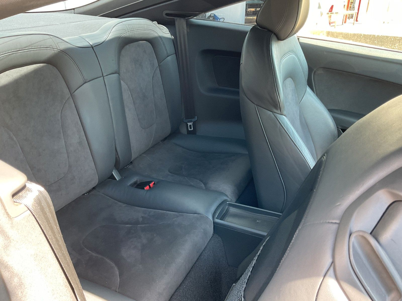 Audi TT 2.0 TFSI Coupe quattro PDC Klima — photo 12