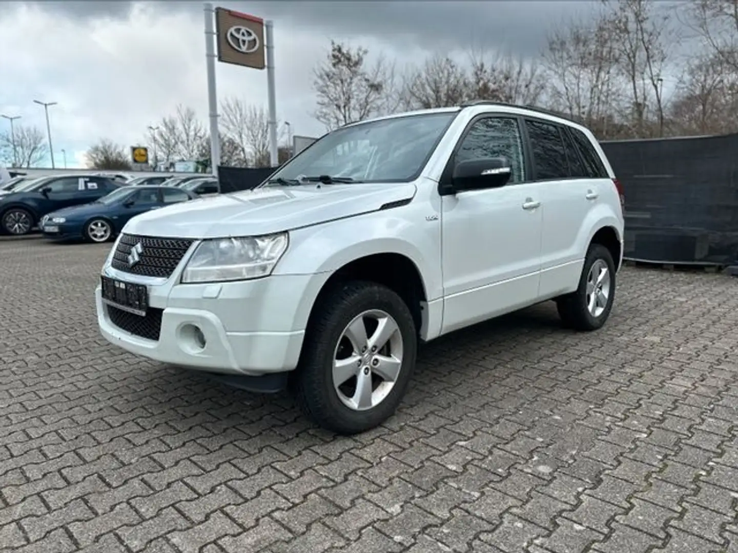 Suzuki Grand Vitara 1.9 DDIS Comfort 50 MM höher Leder - 1
