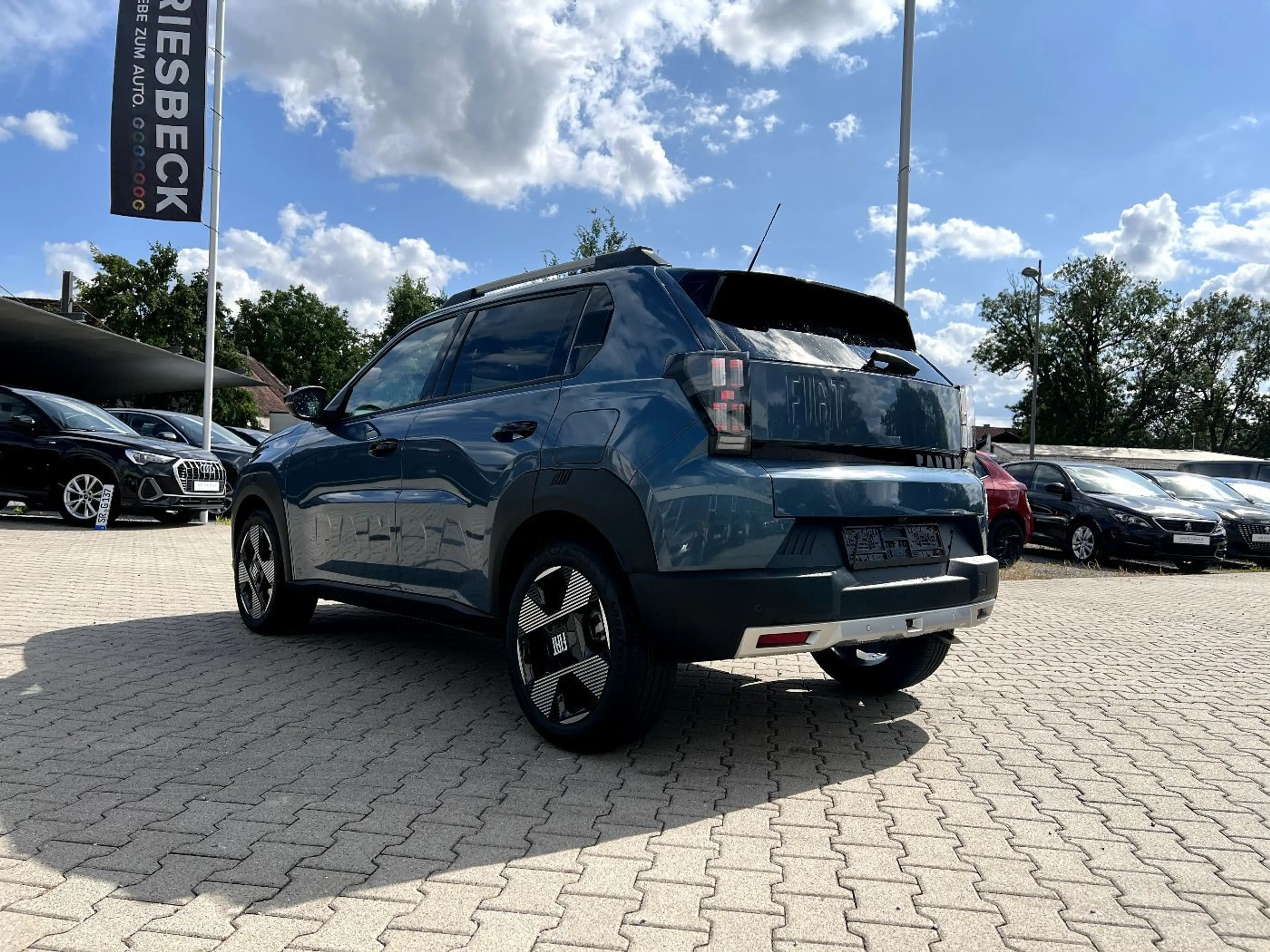 Fiat Grande Panda 1.2 eDCT La Prima *LED Navi Sitzh.* — photo 3