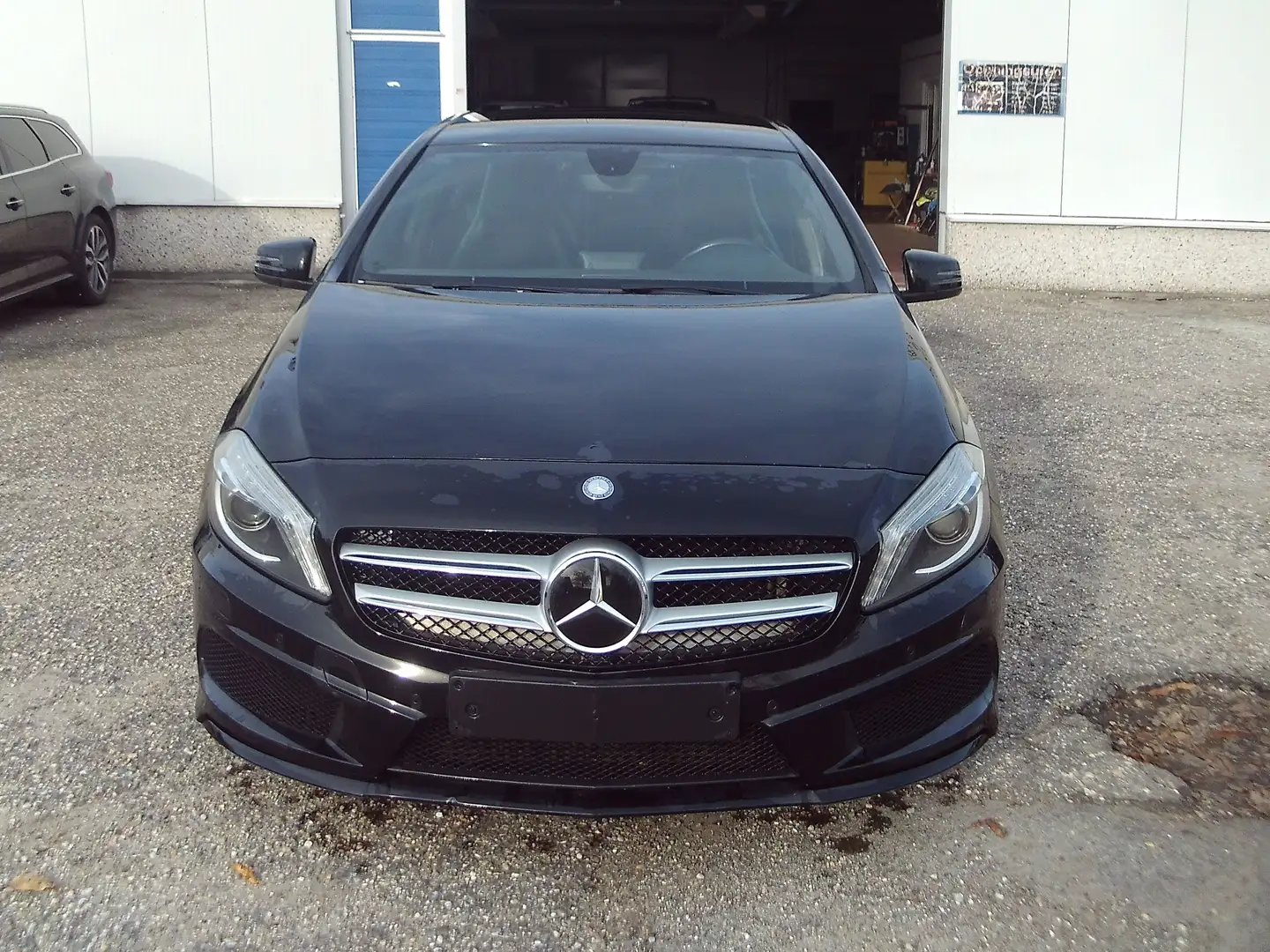 Mercedes-Benz A 180 A 180 CDI AMG UITVOERING....XENON+NAVI++++ Zwart - 2