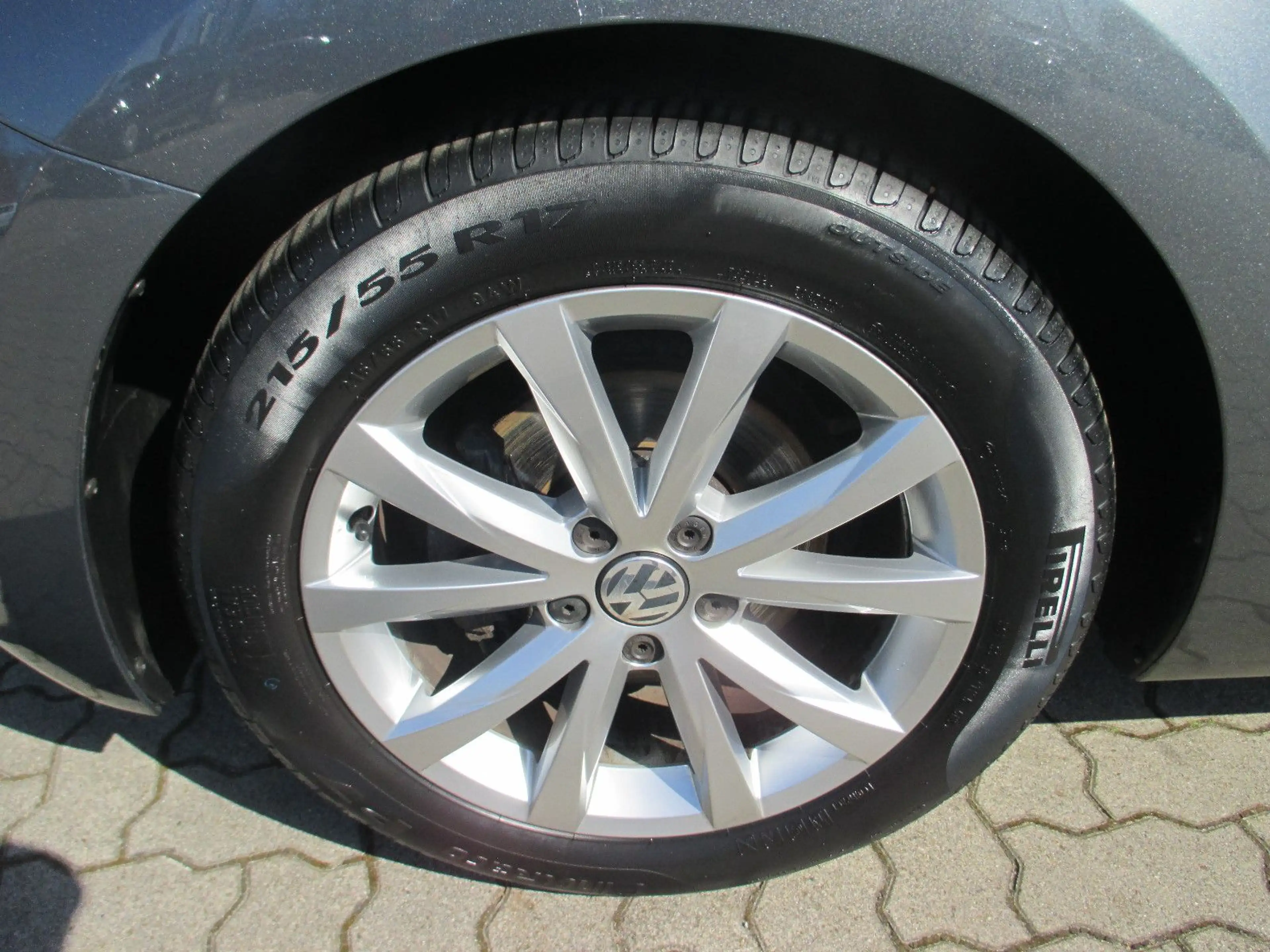Volkswagen Beetle Cabriolet Design  1.2 77kw 6-Gang,NAVI, — photo 8