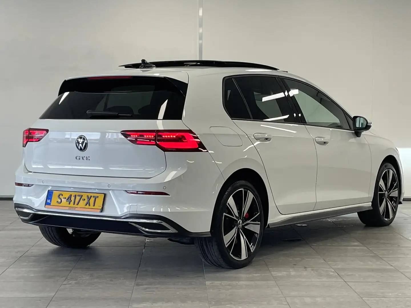 Volkswagen Golf GTE 1.4 eHybrid 245pk | PANO | IQ-MATRIX LED | CAMERA Blanc - 2