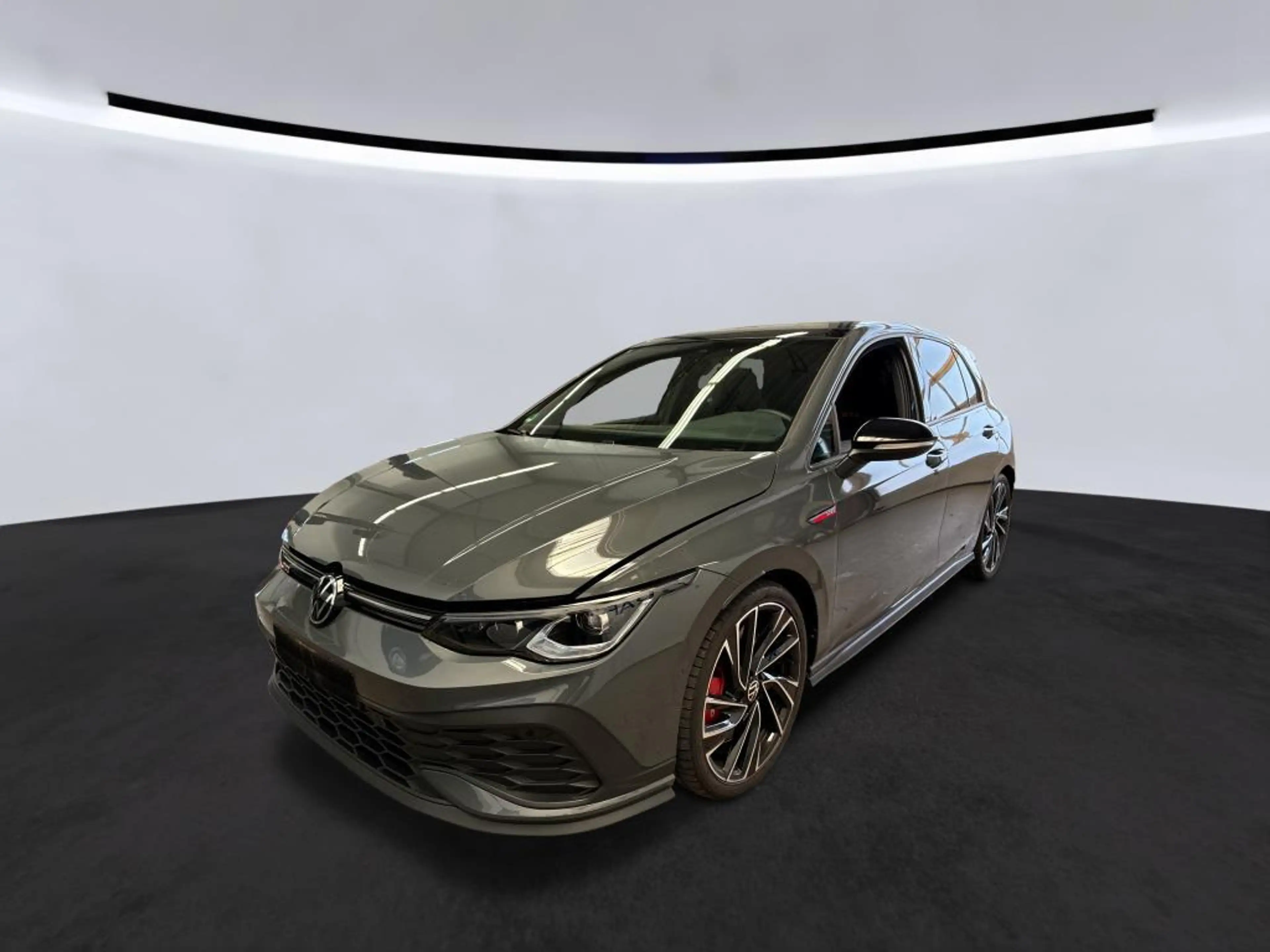 Volkswagen Golf GTI Clubsport DSG Pano Matrix Keyless DCC — photo 10
