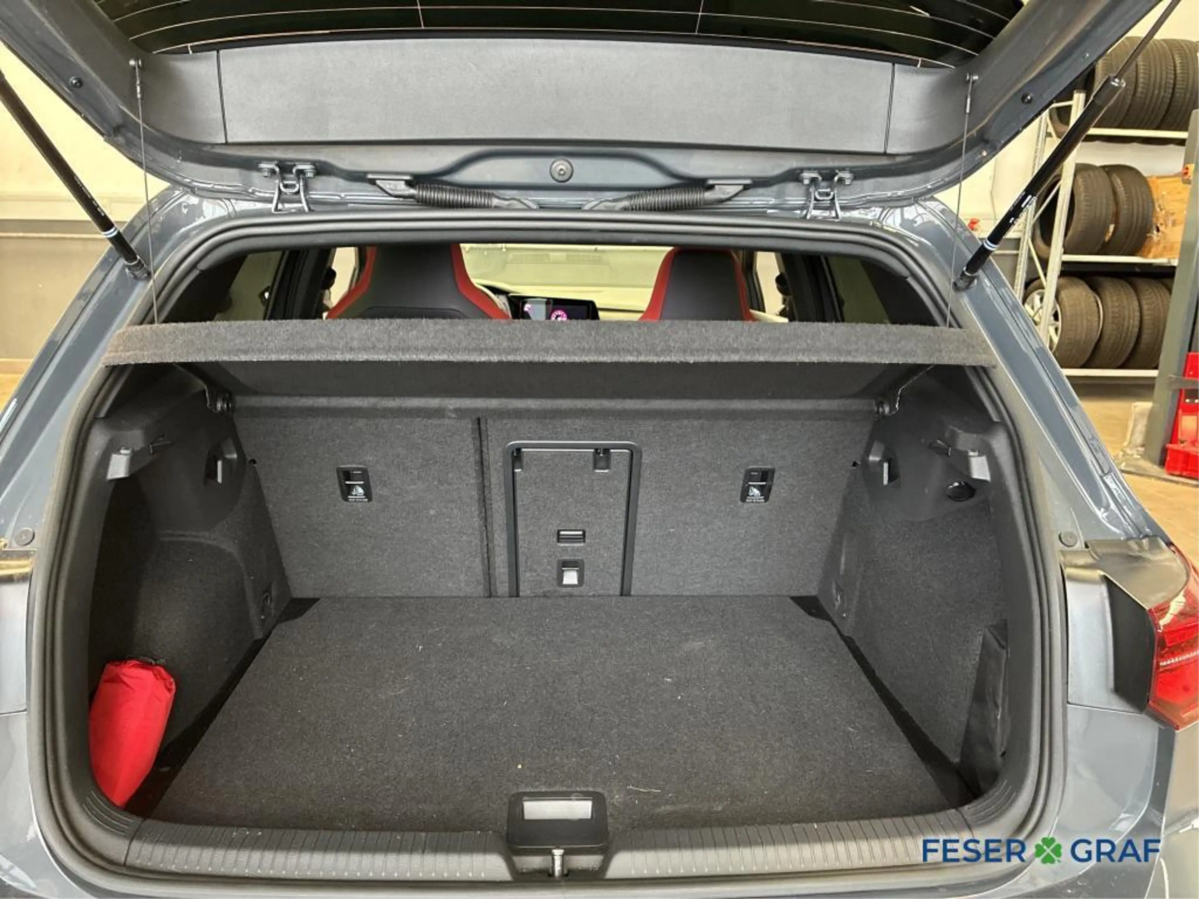 Volkswagen Golf GTI Clubsport DSG Pano Matrix Keyless DCC — photo 9