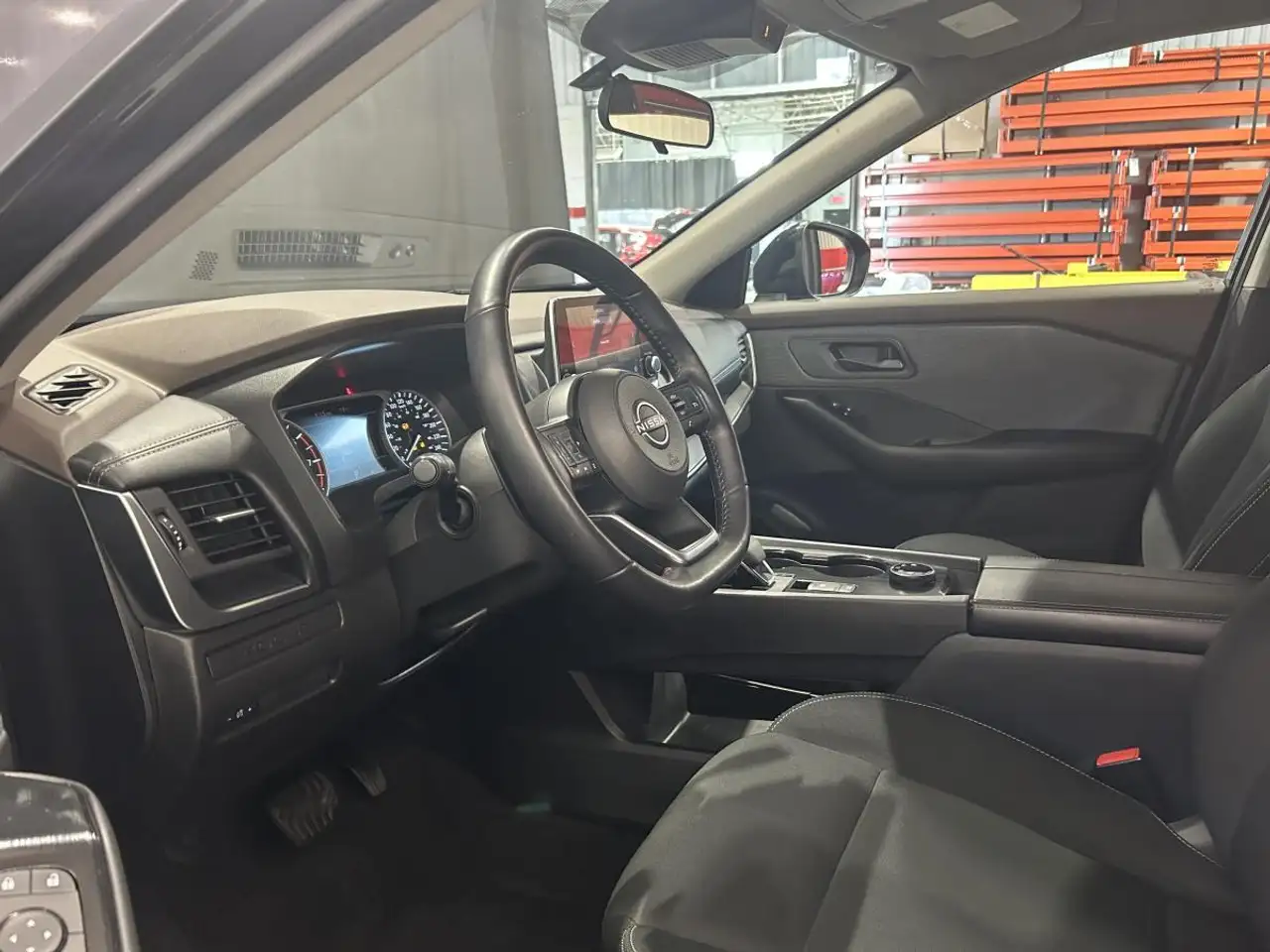Nissan Rogue снимка Nissan Rogue