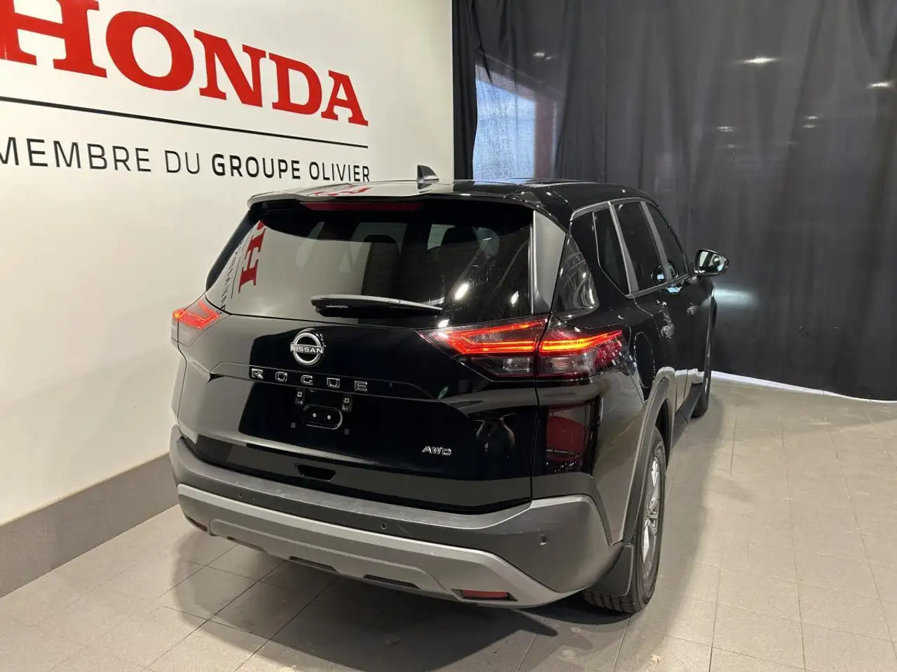 Nissan Rogue снимка Nissan Rogue
