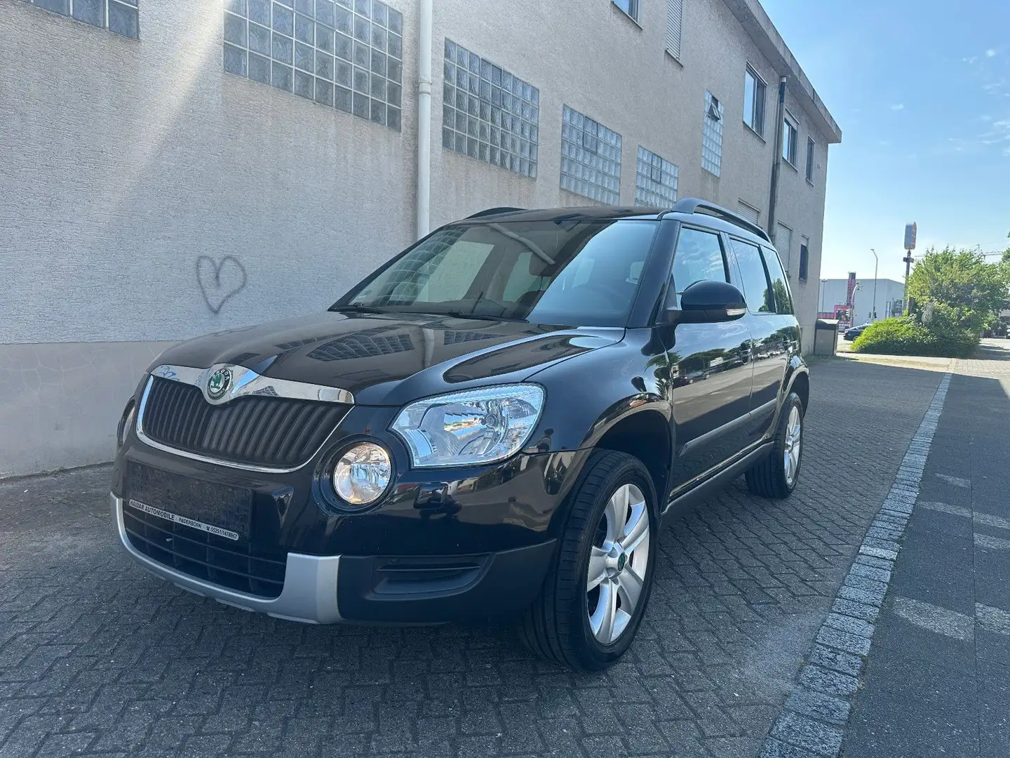 Skoda Yeti Ambition **Automatikgetriebe**Tüv Neu** Schwarz - 1