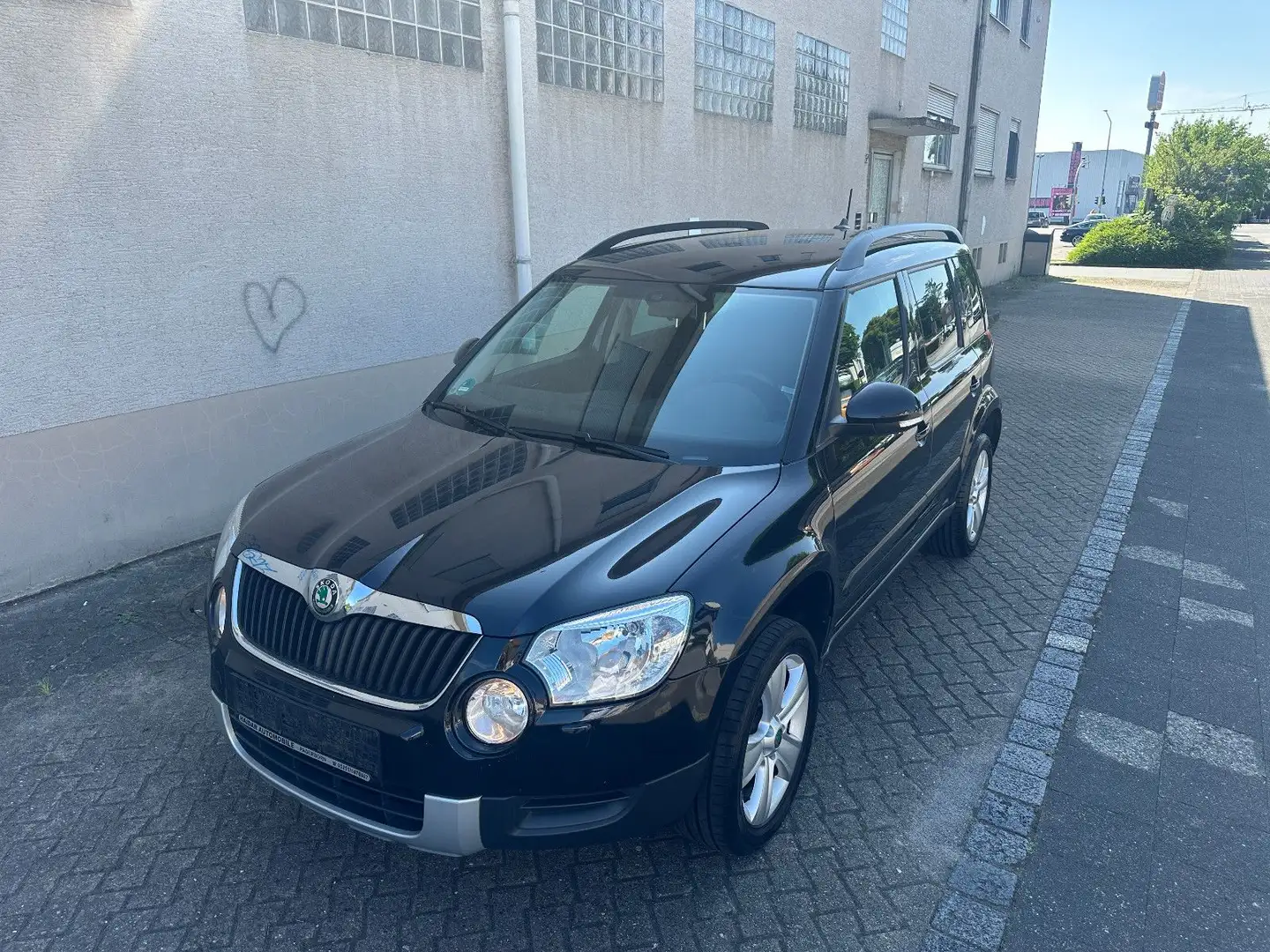 Skoda Yeti Ambition **Automatikgetriebe**Tüv Neu** Schwarz - 2