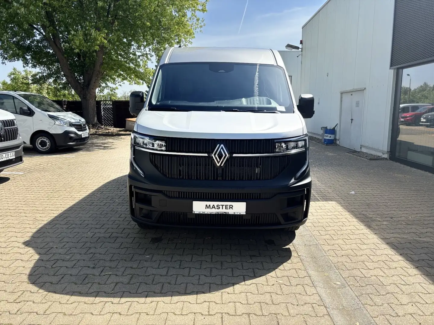 Renault Master L2H2 Extra 3,5t dCi 170PS Silber Metallic Grijs - 2