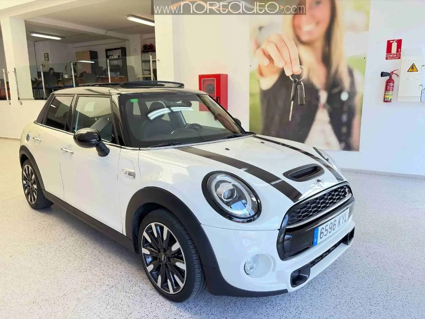 MINI Cooper S 5 PUERTAS Blanco - 1