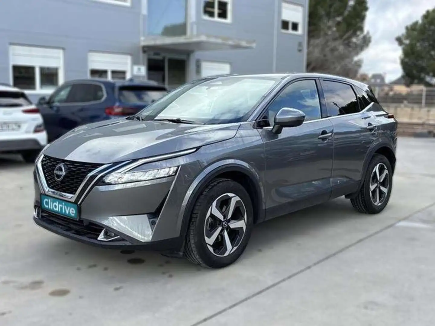 Nissan Qashqai 1.3 DIG-T 140cv mHEV 4x2 N-Connecta Gris - 2