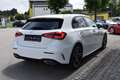 Mercedes-Benz A 180 d AMG Line Weiß - thumbnail 3
