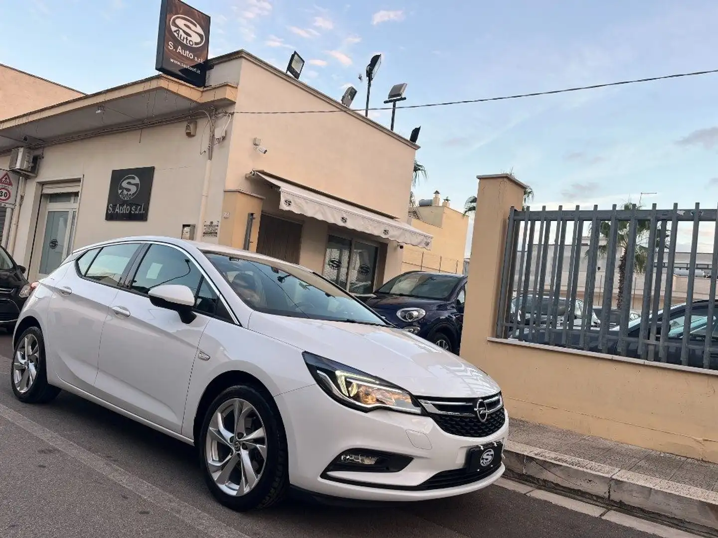 Opel Astra 1.0ecoFLEX Innovation Blanc - 1