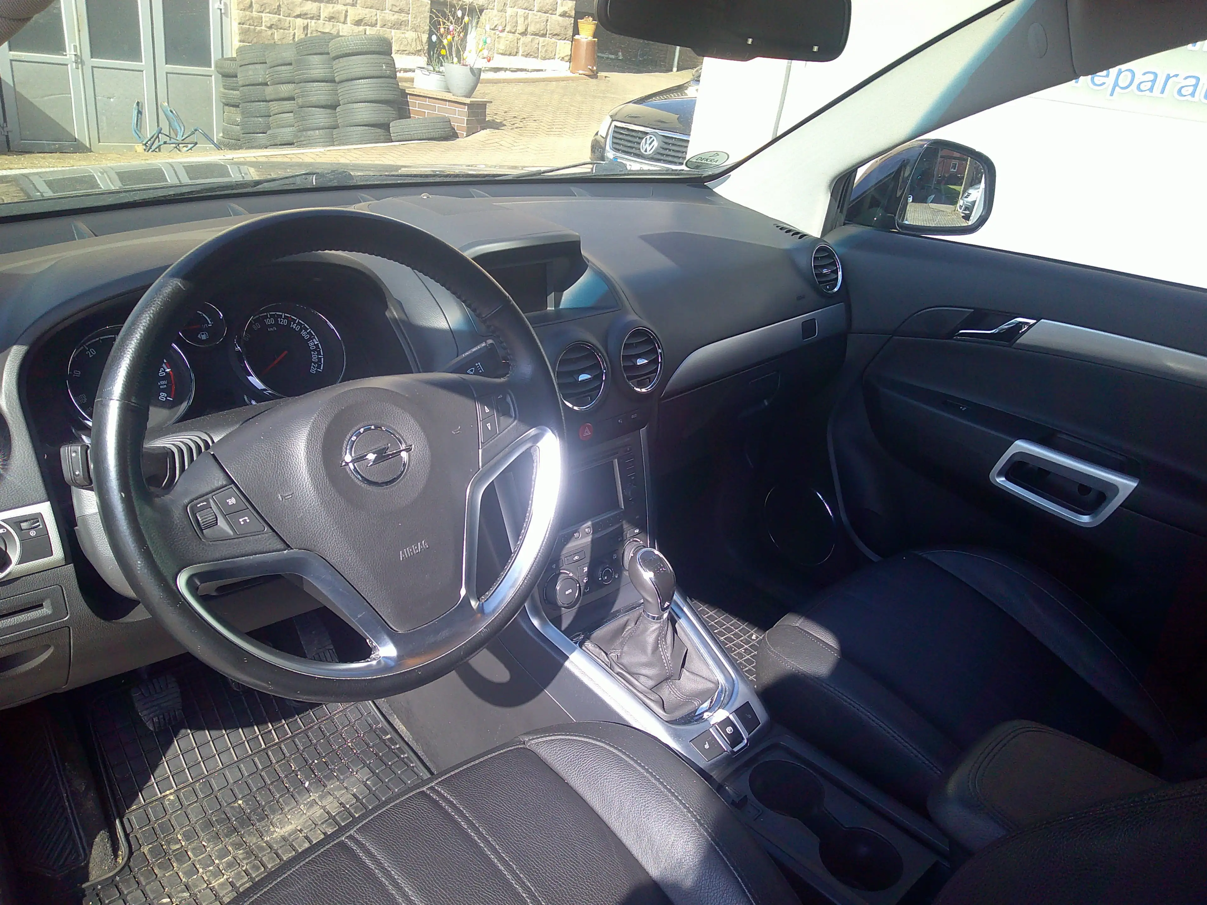 Opel Antara Cosmo 4x4  TÜV Neu  Xenon — photo 9