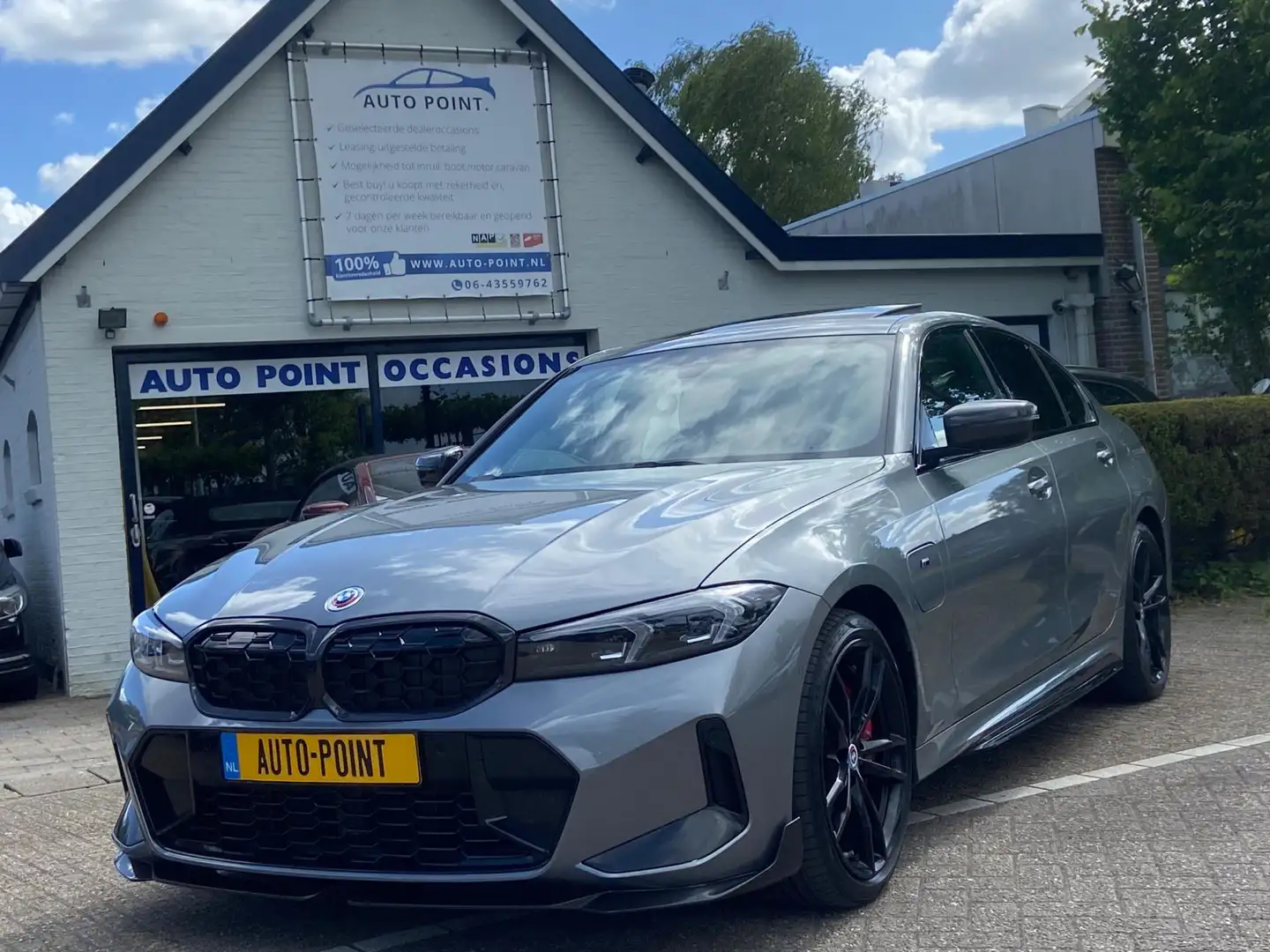 BMW 320 3-serie PERFORMANCE/CARBON/HEADUP/LASER Grijs - 1