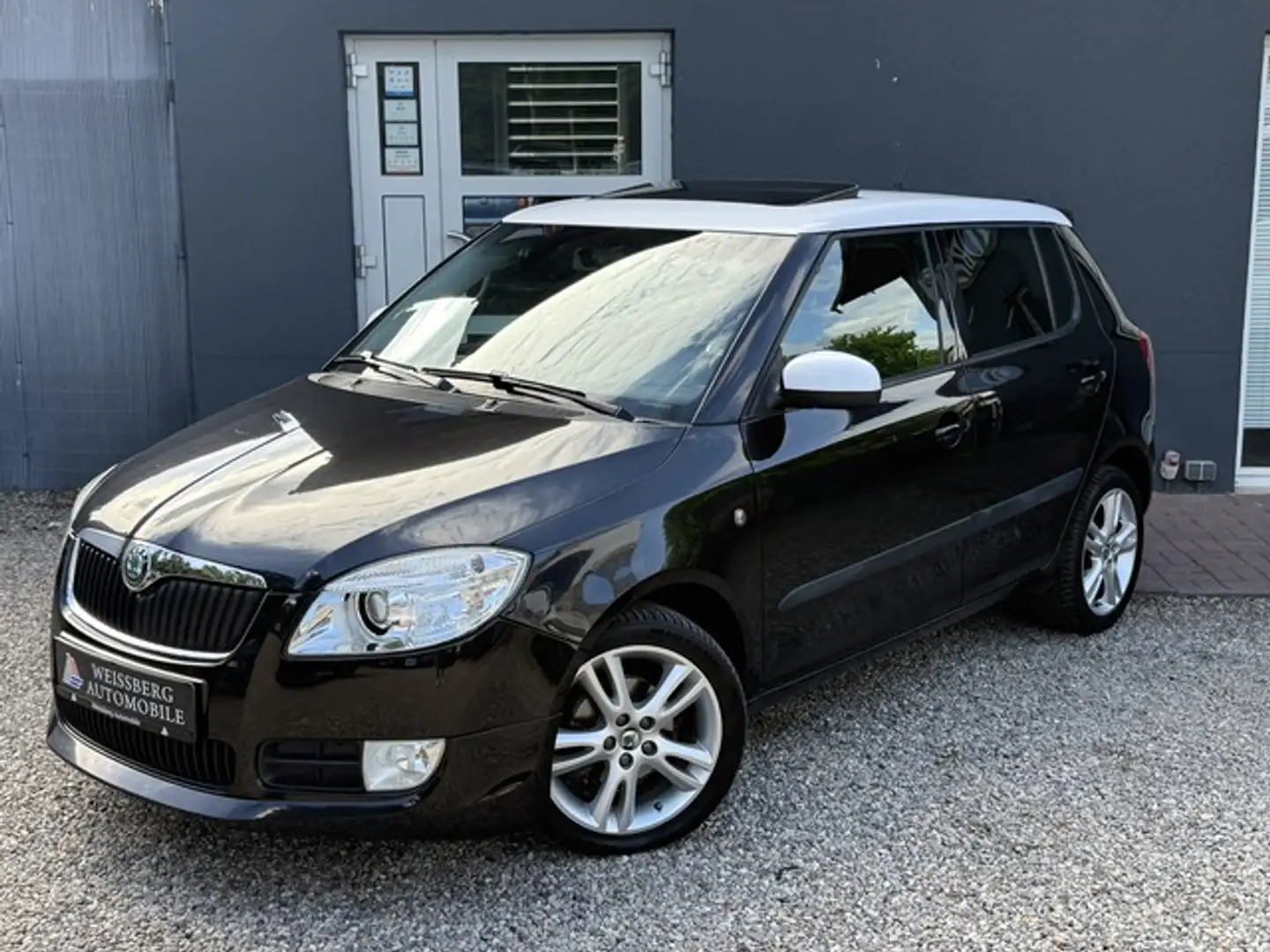Skoda Fabia 1.6 Autom,Klimaut,SHZ,SHD,TÜV+Serive NEU Schwarz - 1
