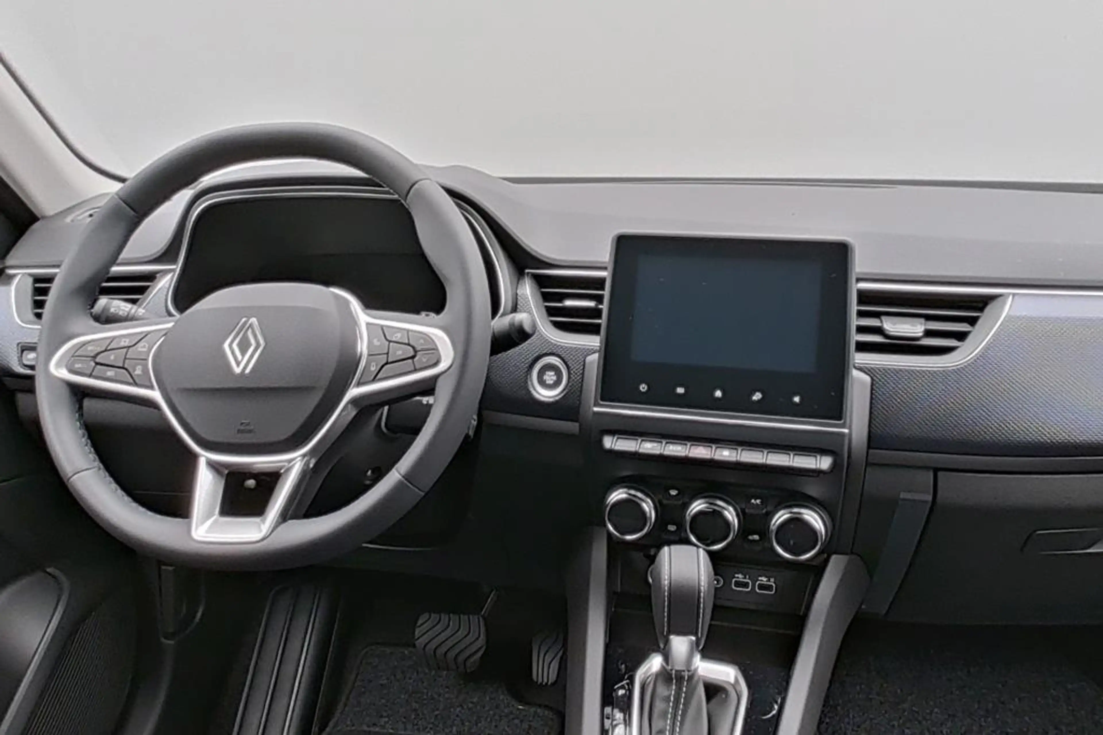 Renault Arkana Evolution Mild Hybrid 140 EDC — photo 9