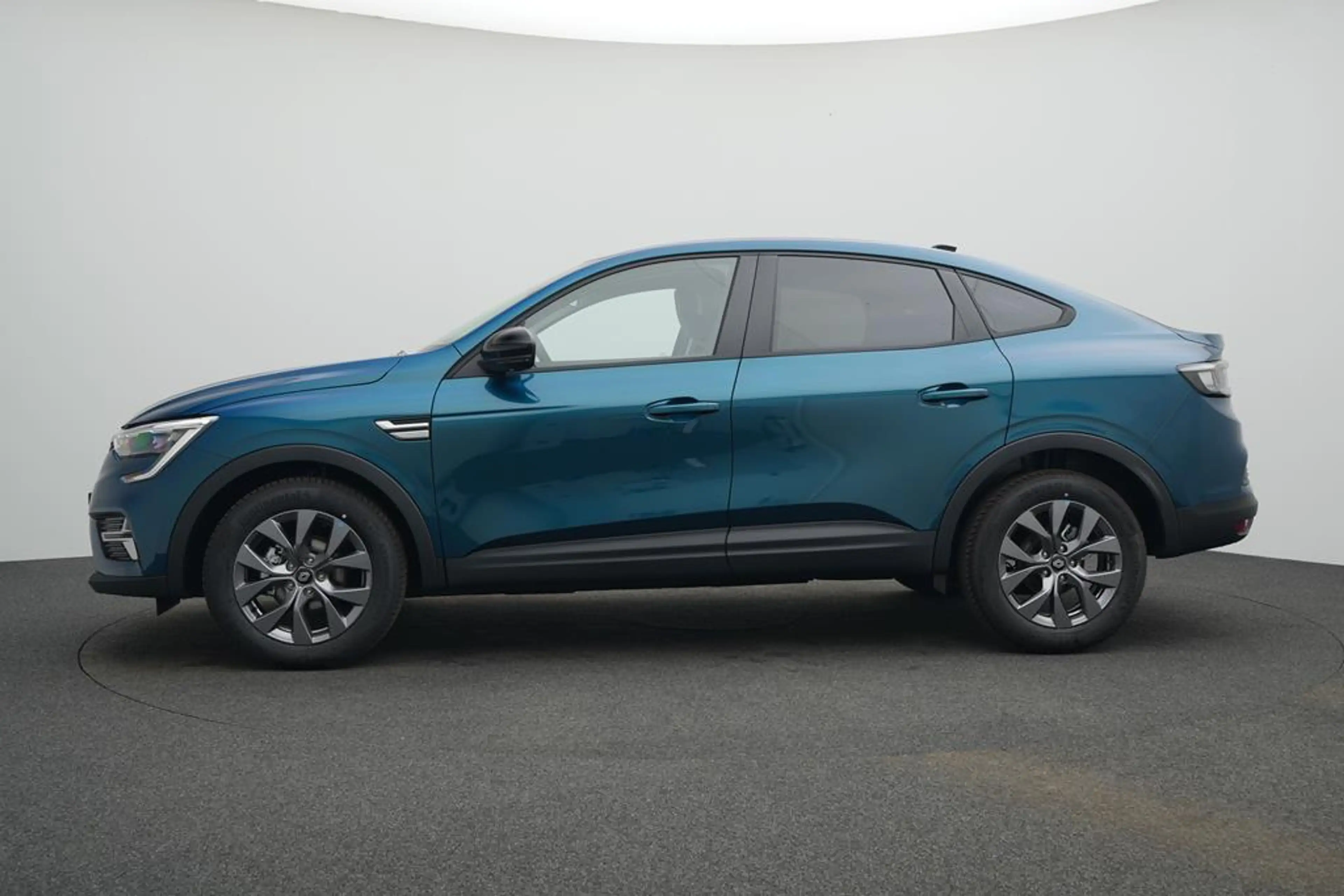 Renault Arkana Evolution Mild Hybrid 140 EDC — photo 4