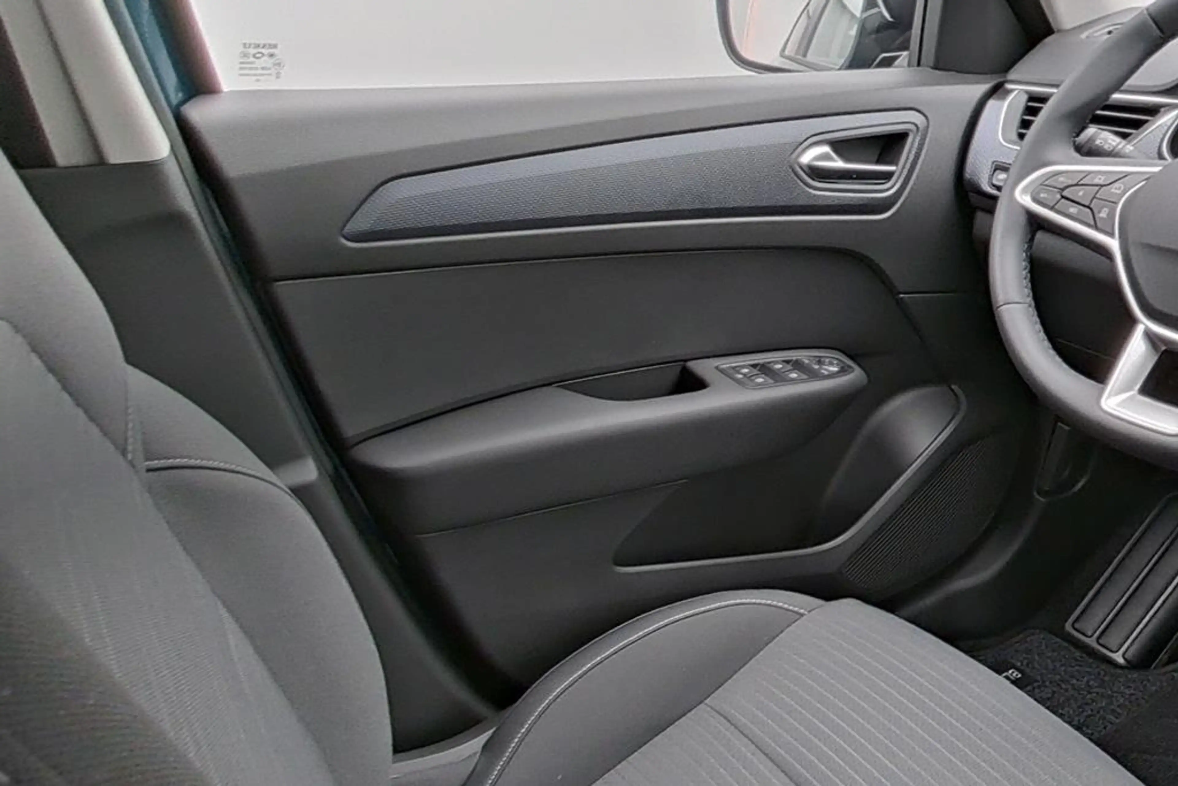 Renault Arkana Evolution Mild Hybrid 140 EDC — photo 11