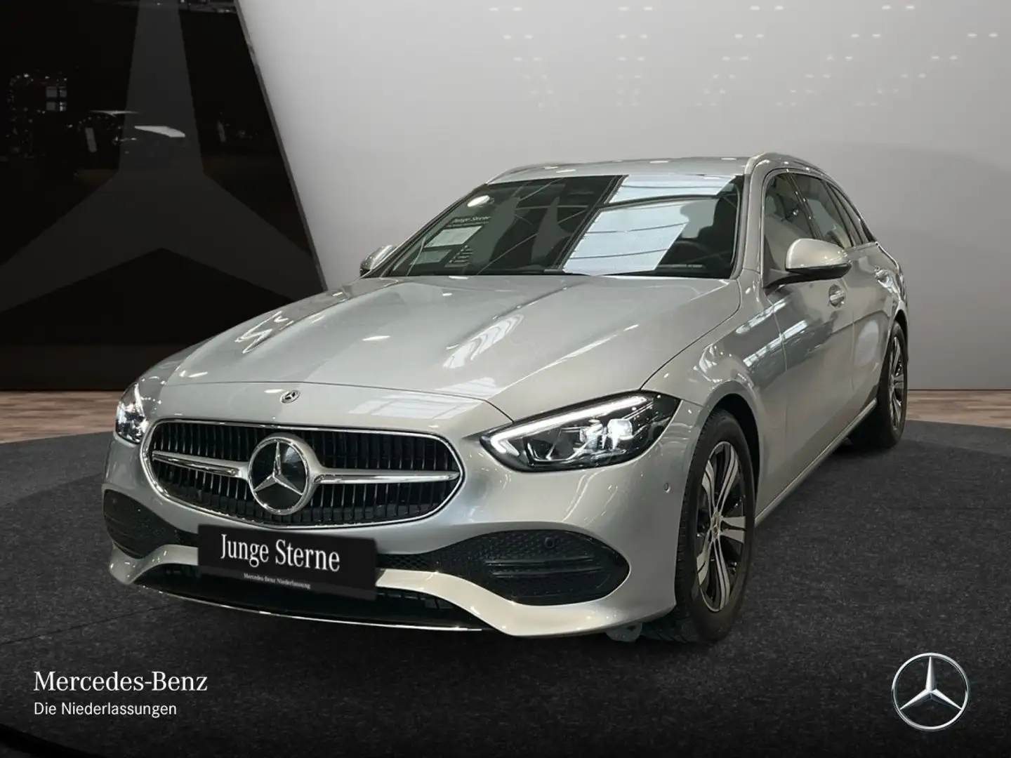 Mercedes-Benz C 180 T AVANTG+LED+KAMERA+TOTW+KEYLESS+9G Silber - 2