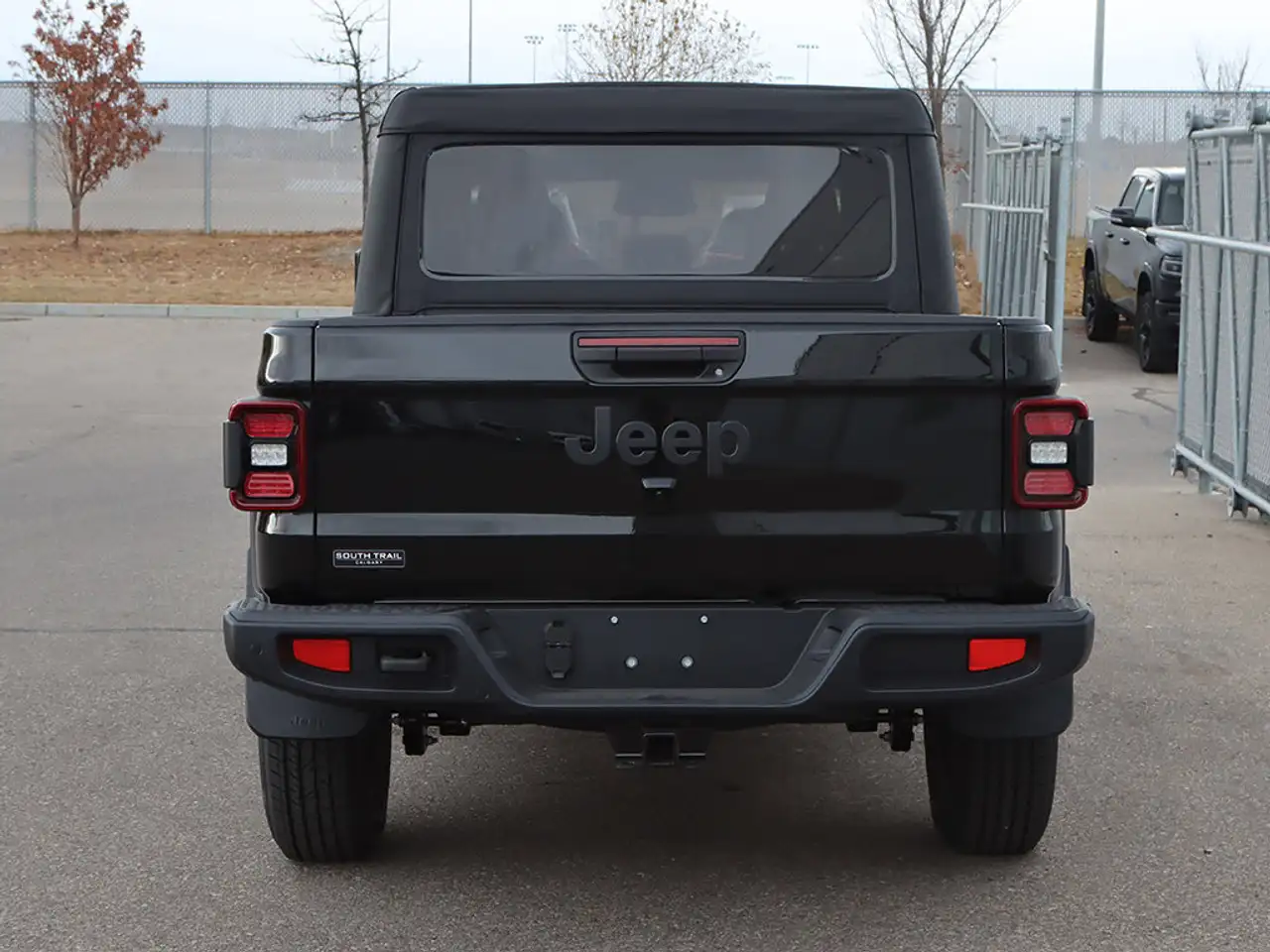 Jeep Gladiator снимка Jeep Gladiator