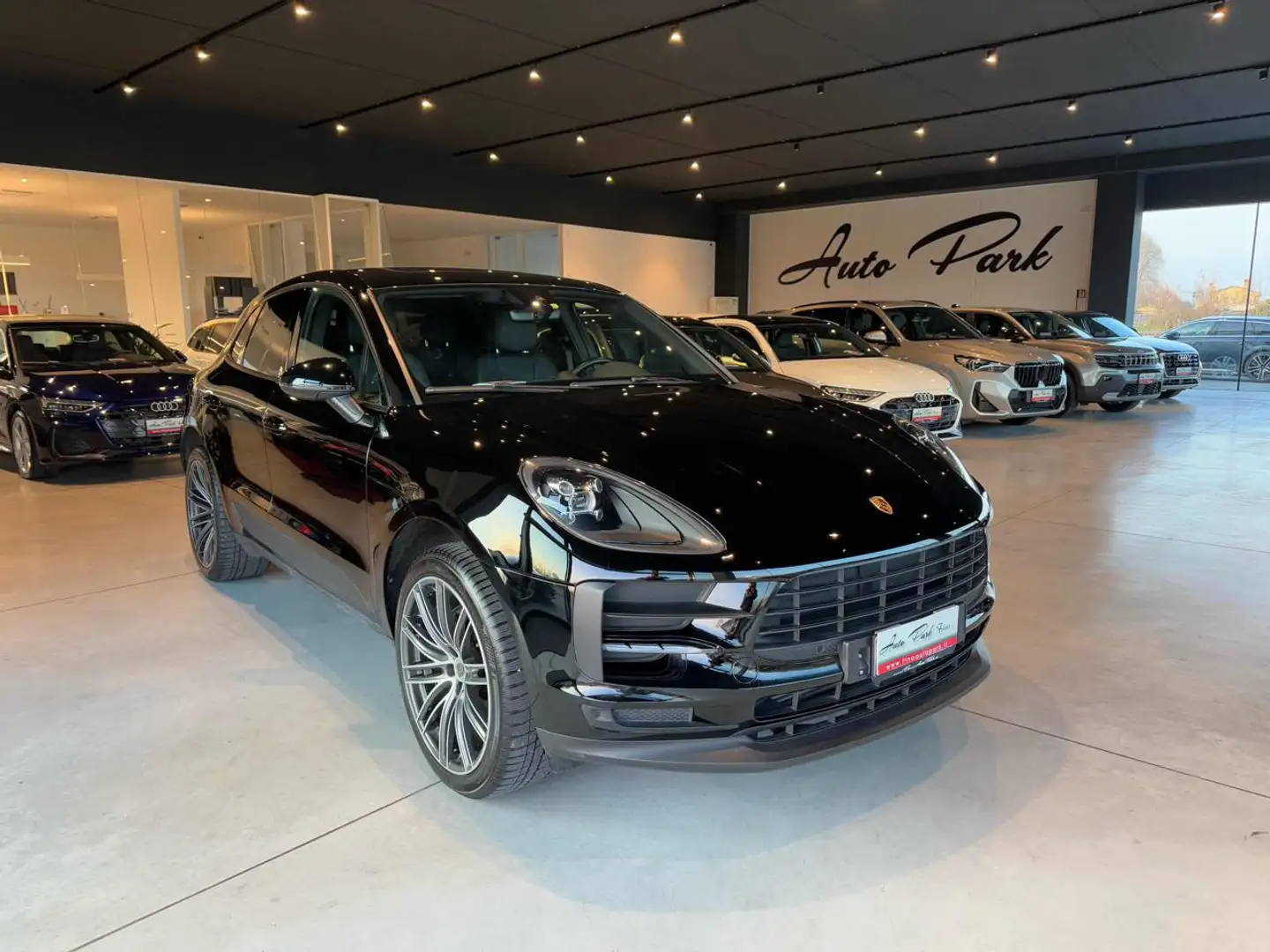Porsche Macan 2.0 Nero - 1
