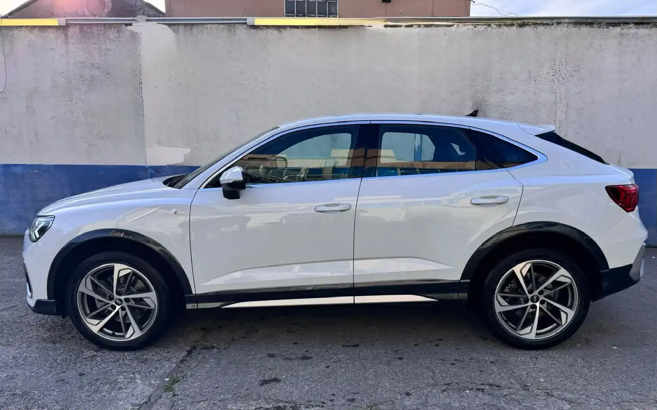 Audi Q3 Q 40 2.0 tdi S line edition quattro 200cv s-tronic 4