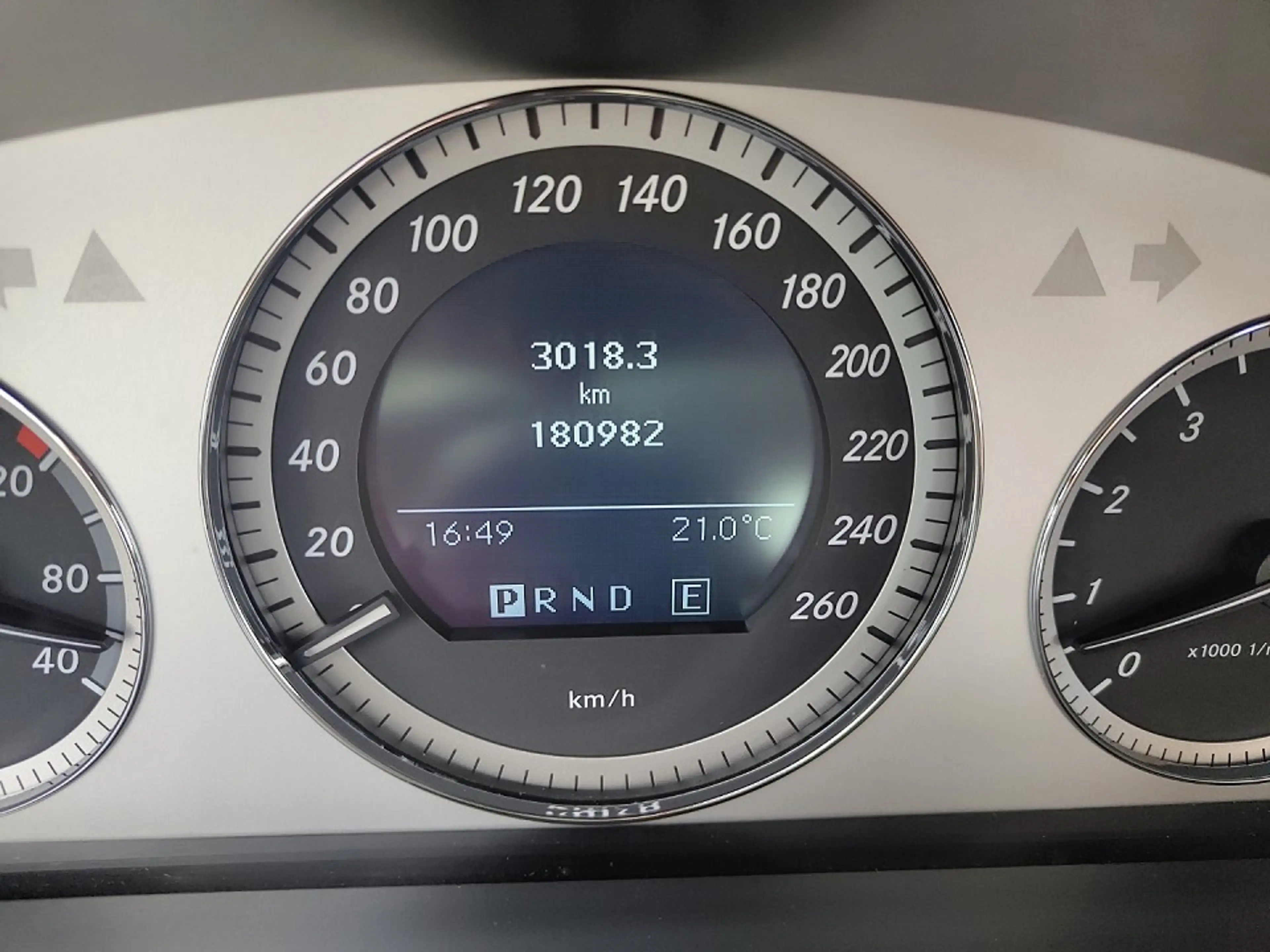 Mercedes-Benz GLK 300 4-Matic (204.981) — photo 14