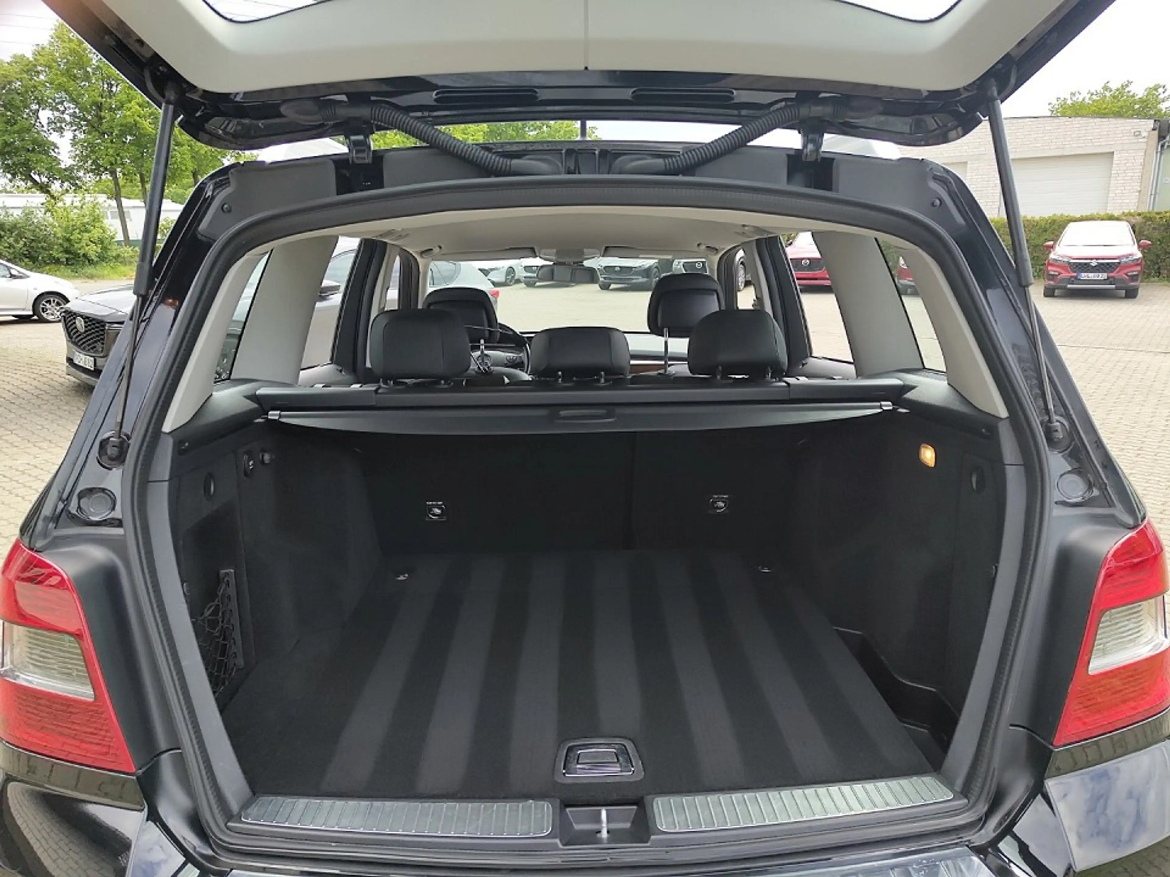 Mercedes-Benz GLK 300 4-Matic (204.981) — photo 8