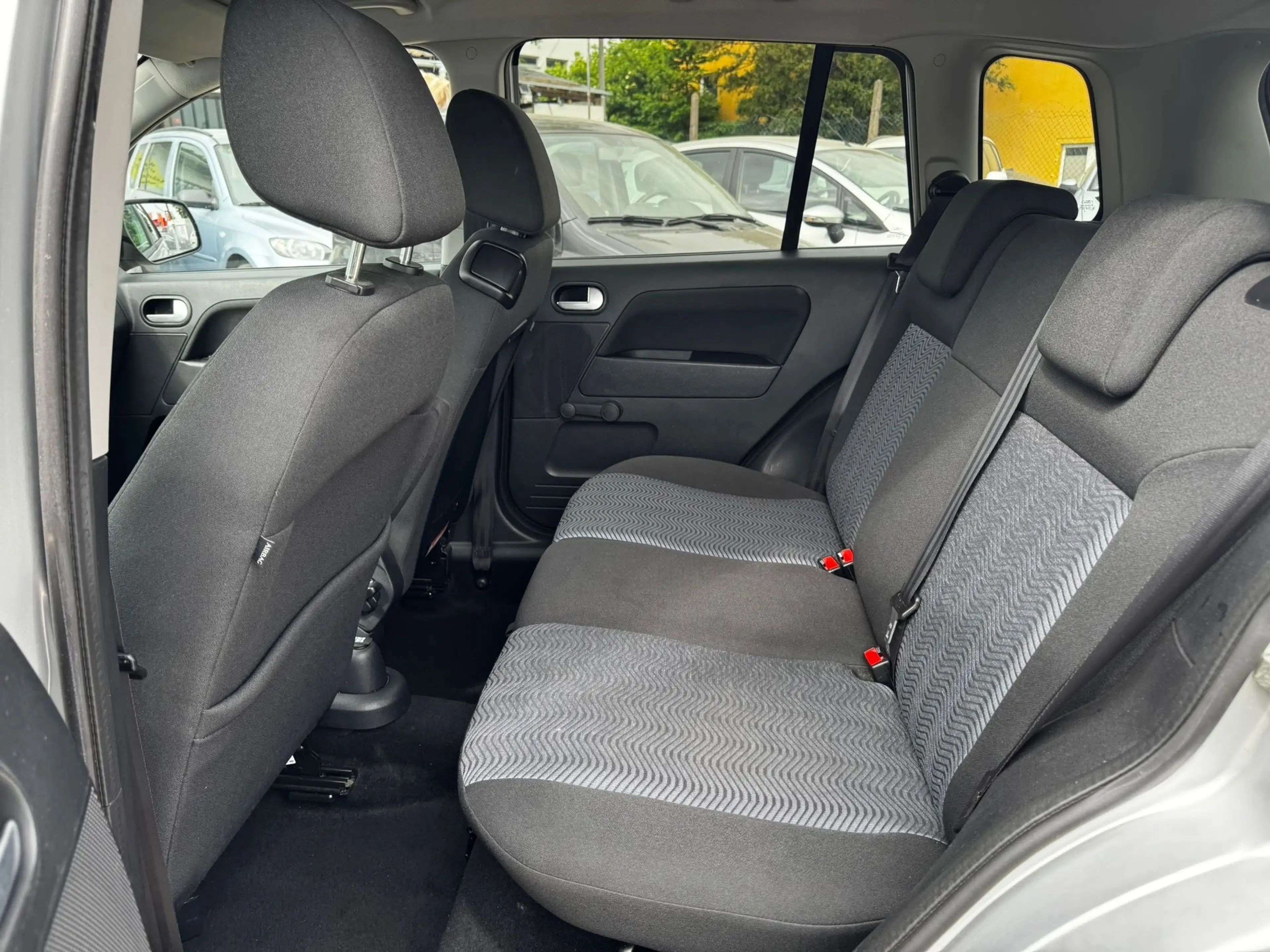 Ford Fusion Plus 1. Hand, im Guten Zustand mit wenig KM !! — photo 12