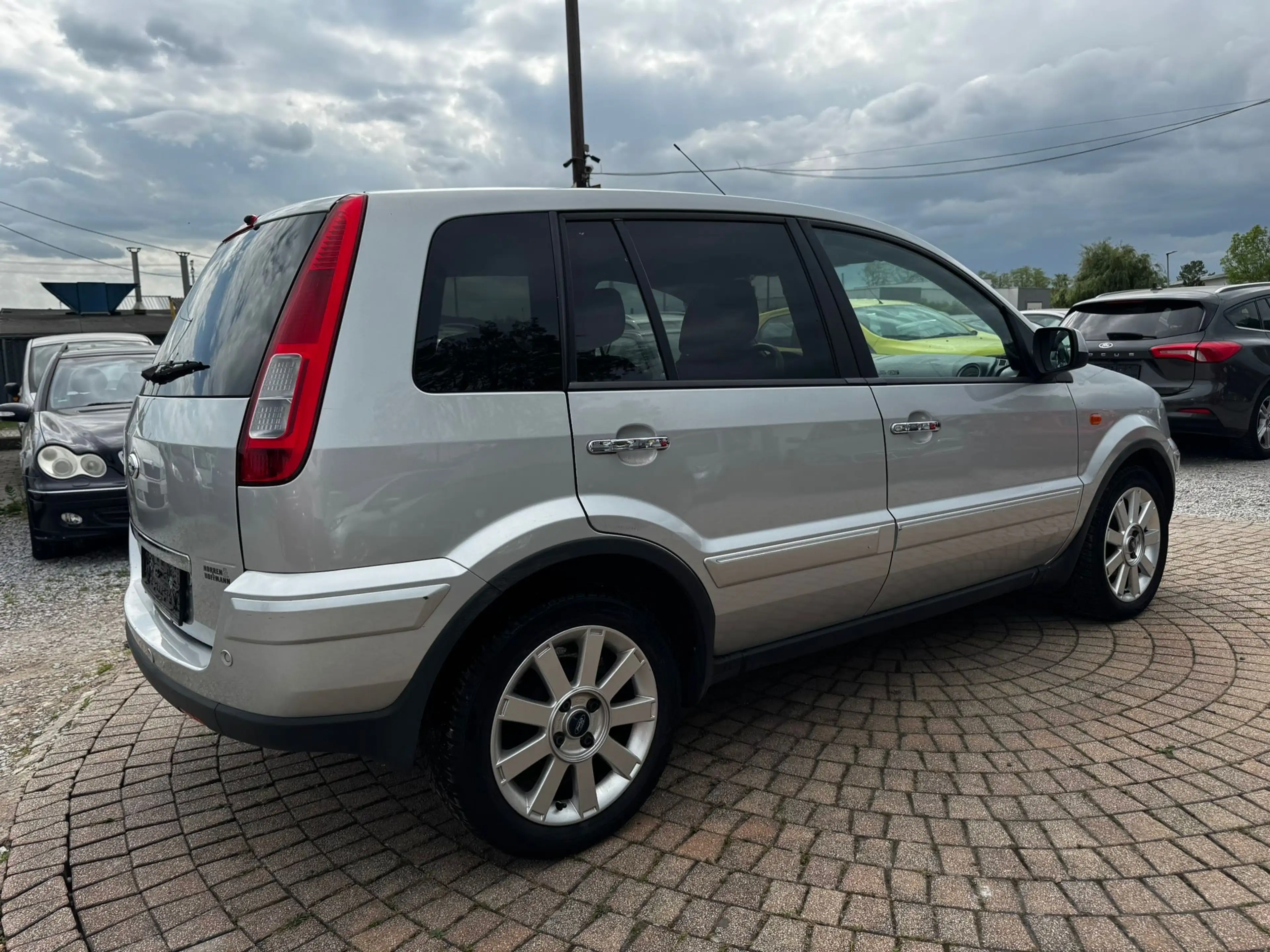 Ford Fusion Plus 1. Hand, im Guten Zustand mit wenig KM !! — photo 6