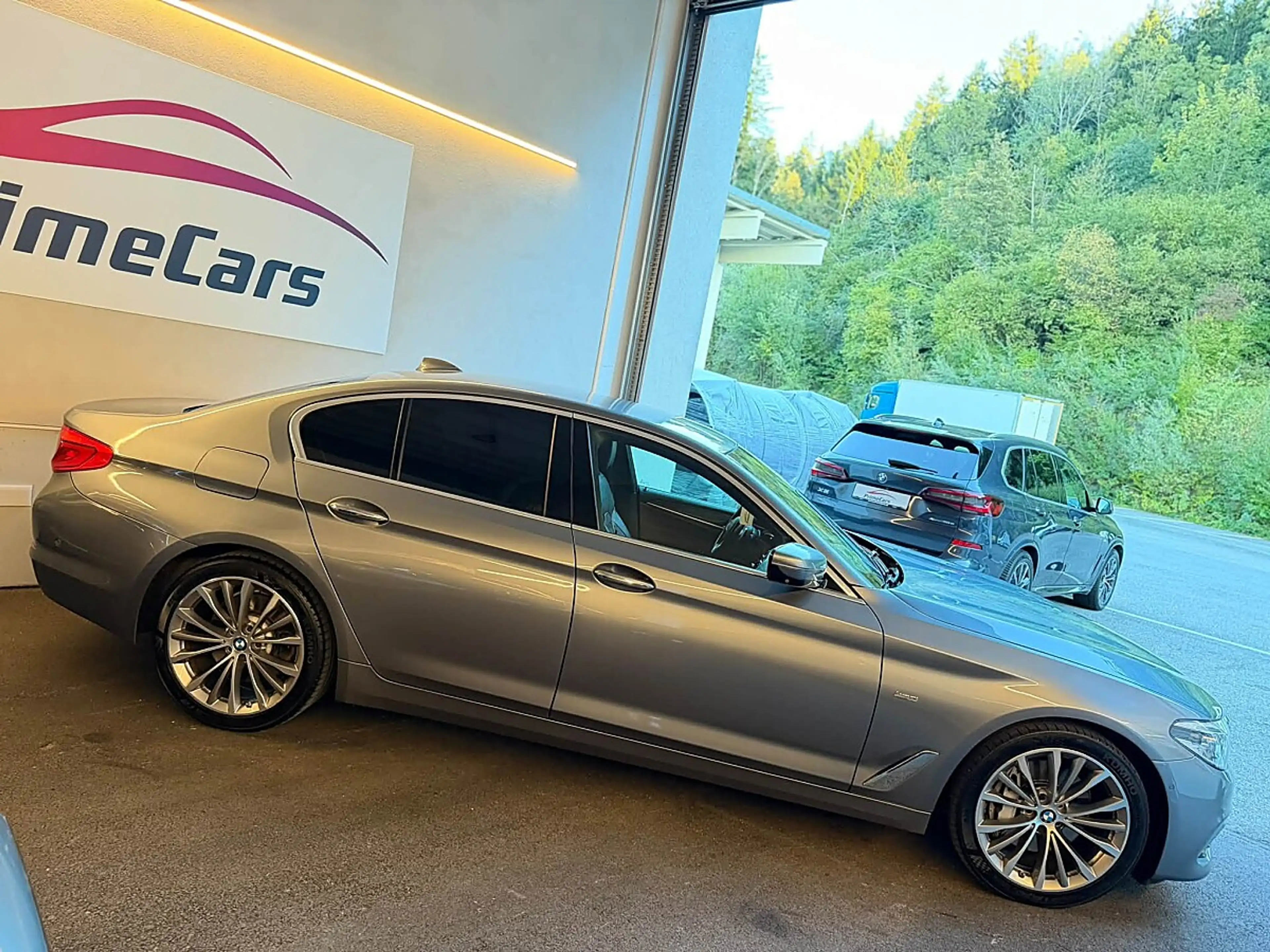 BMW 540 i xDrive Aut./SOFTCLOSE/NACHTSICHTKAMERA/STANDH... — photo 6
