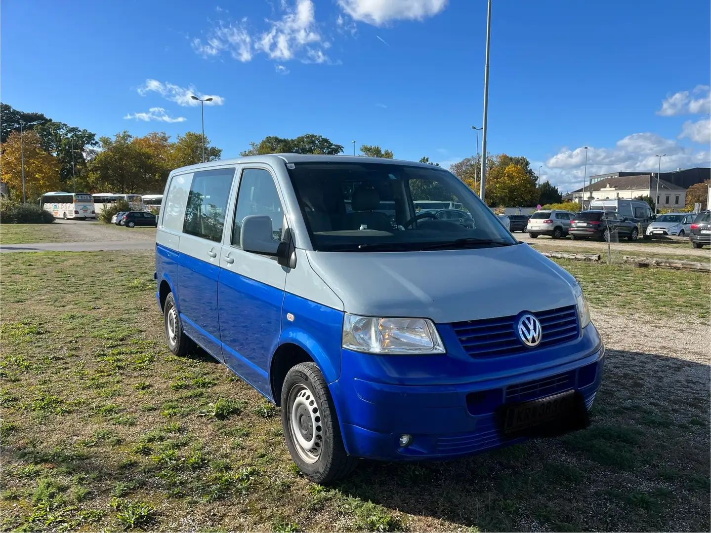 Volkswagen T5 Transporter Doka mit Flügeltüren Grau - 1
