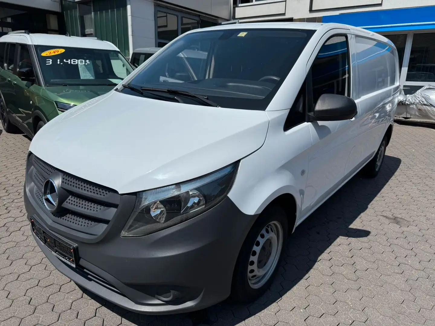 Mercedes-Benz Vito Kasten 110 CDI Kompakt * Weiß - 2
