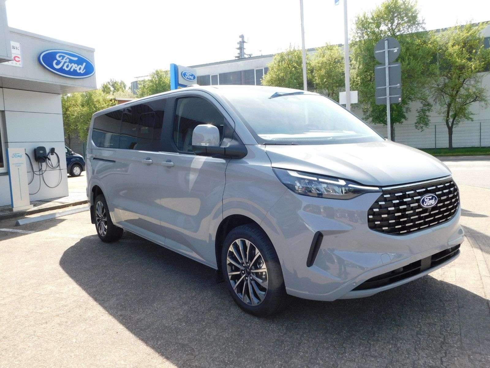 Second hand Ford Tourneo Custom 2.0