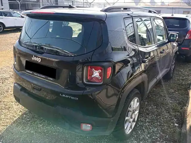 Jeep Renegade view 4