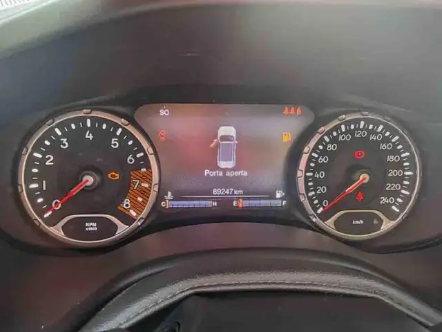 Jeep Renegade view 12