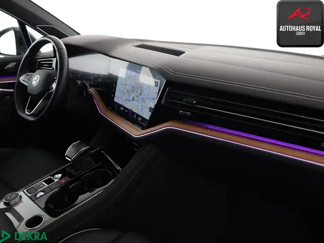 Volkswagen Touareg view 10