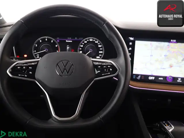 Volkswagen Touareg view 15