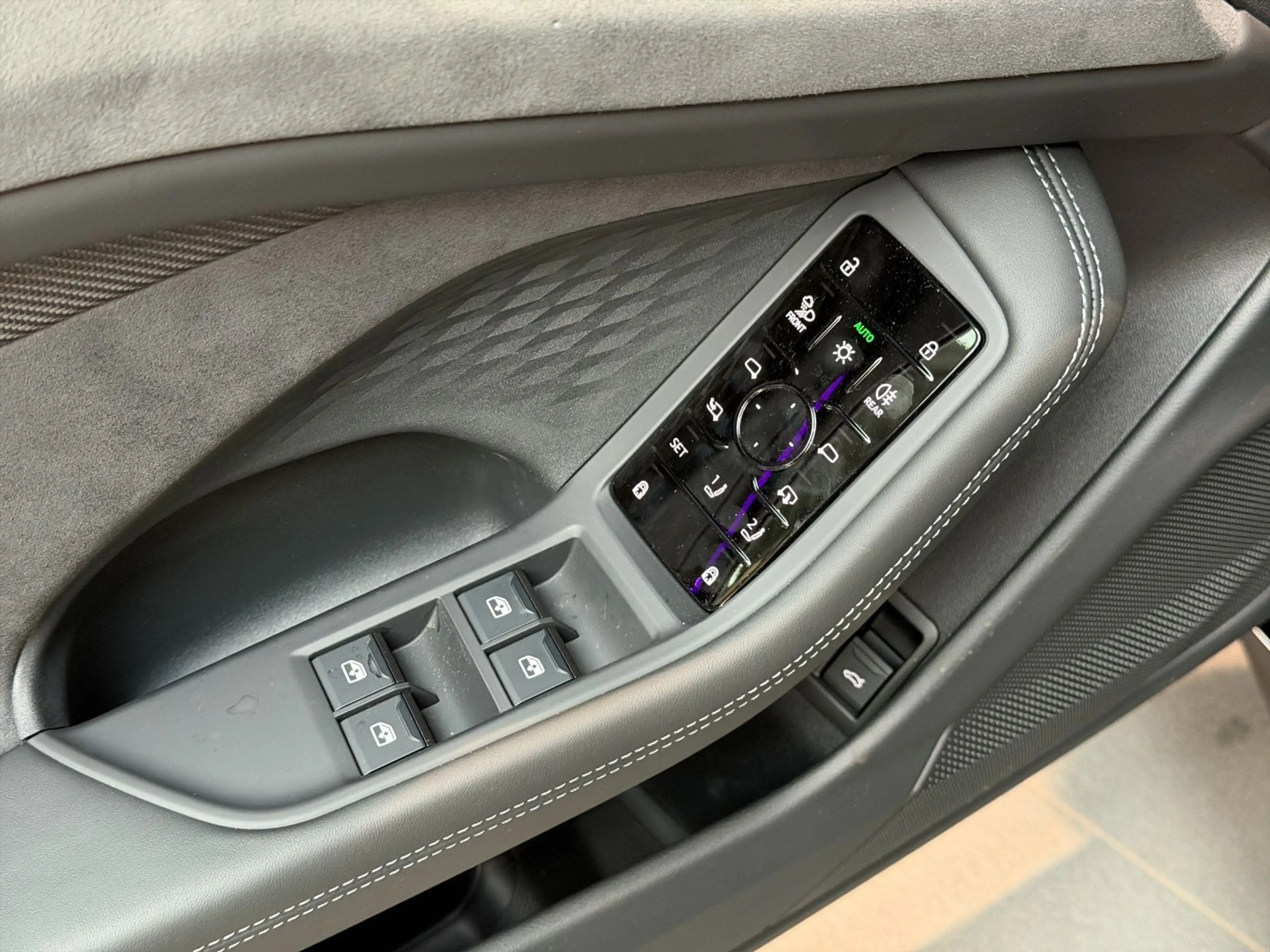 Audi A6 allroad A6 allroad e-Hybrid Q AHK B&O PANO — photo 8