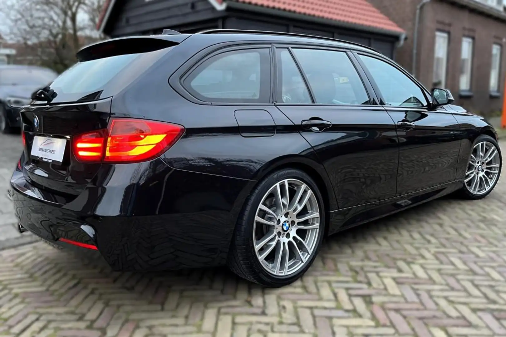 BMW 328 3-serie Touring 328i M Sport|Xenon |HUD|Navi|Park Schwarz - 2