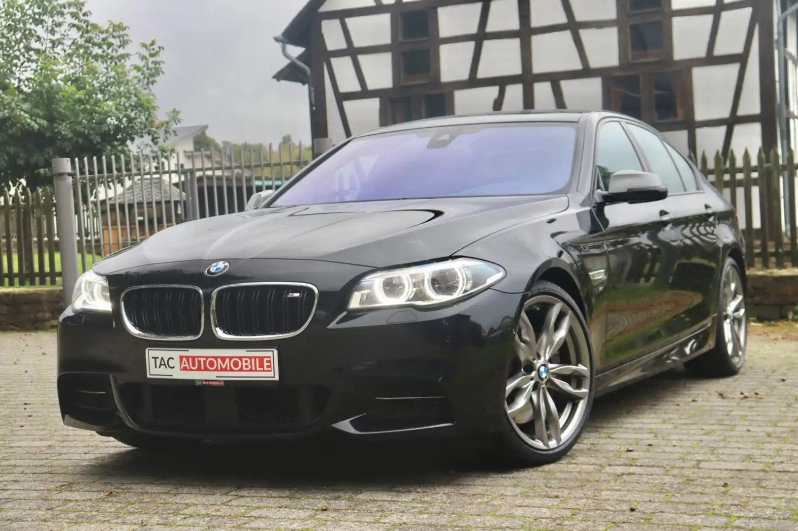 BMW 550 d xDri LED Sitzklima ACC LEDER H&K SOFT Stan Noir - 1