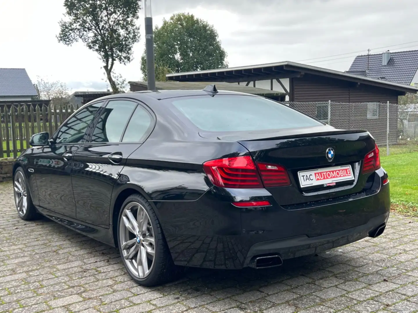BMW 550 d xDri LED Sitzklima ACC LEDER H&K SOFT Stan Noir - 2