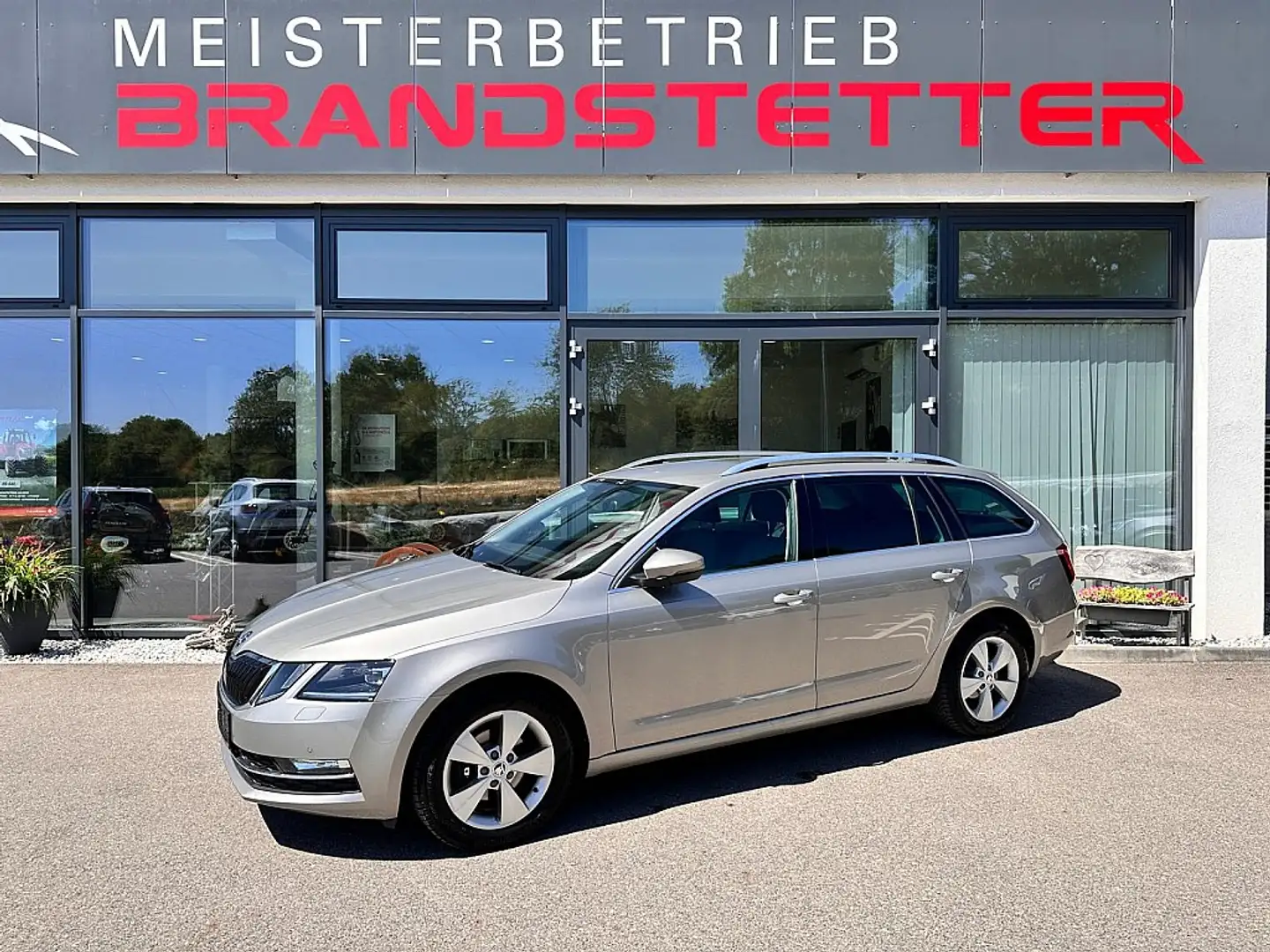 Skoda Octavia Combi 1,6 TDI Style Limited Beige - 1