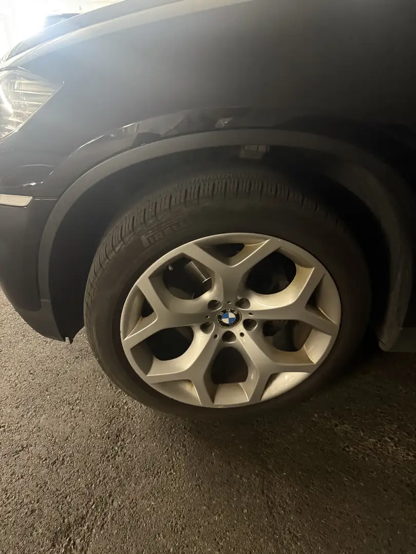 BMW X6 xDrive30d Aut. Schwarz - 2