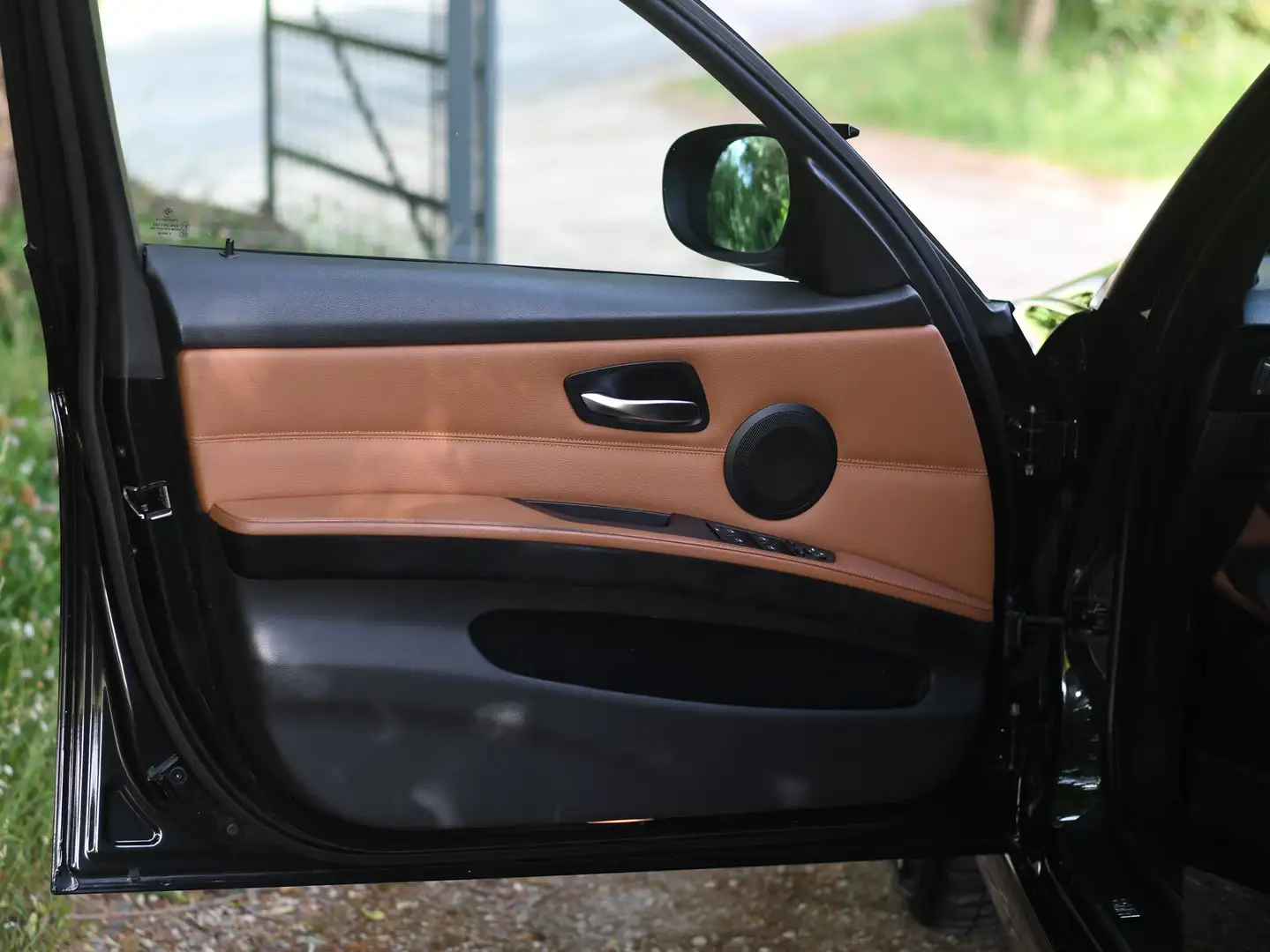 BMW 320 Touring 320 d Noir - 2