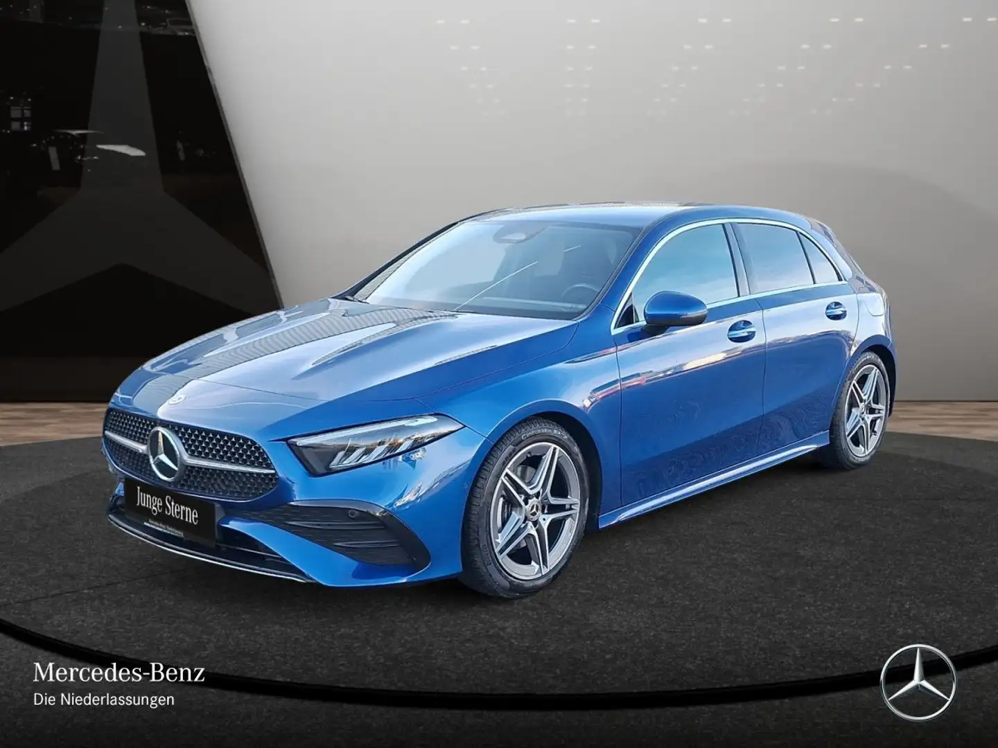 Mercedes-Benz A 200 AMG+AHK+LED+KAMERA+KEYLESS+7G Blau - 2