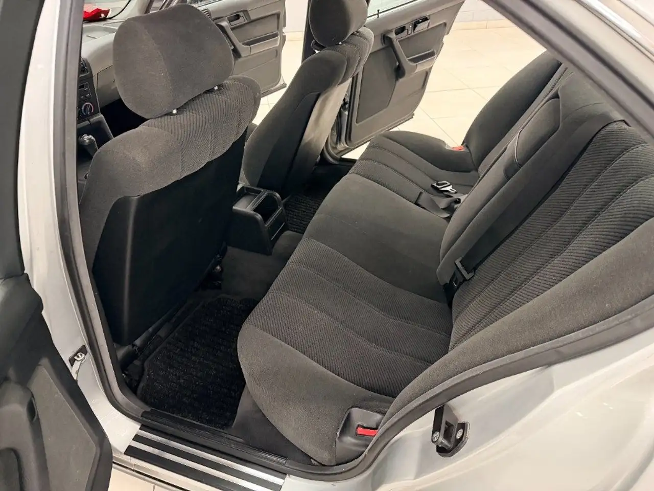 BMW 520 i 24V cat, foto 10