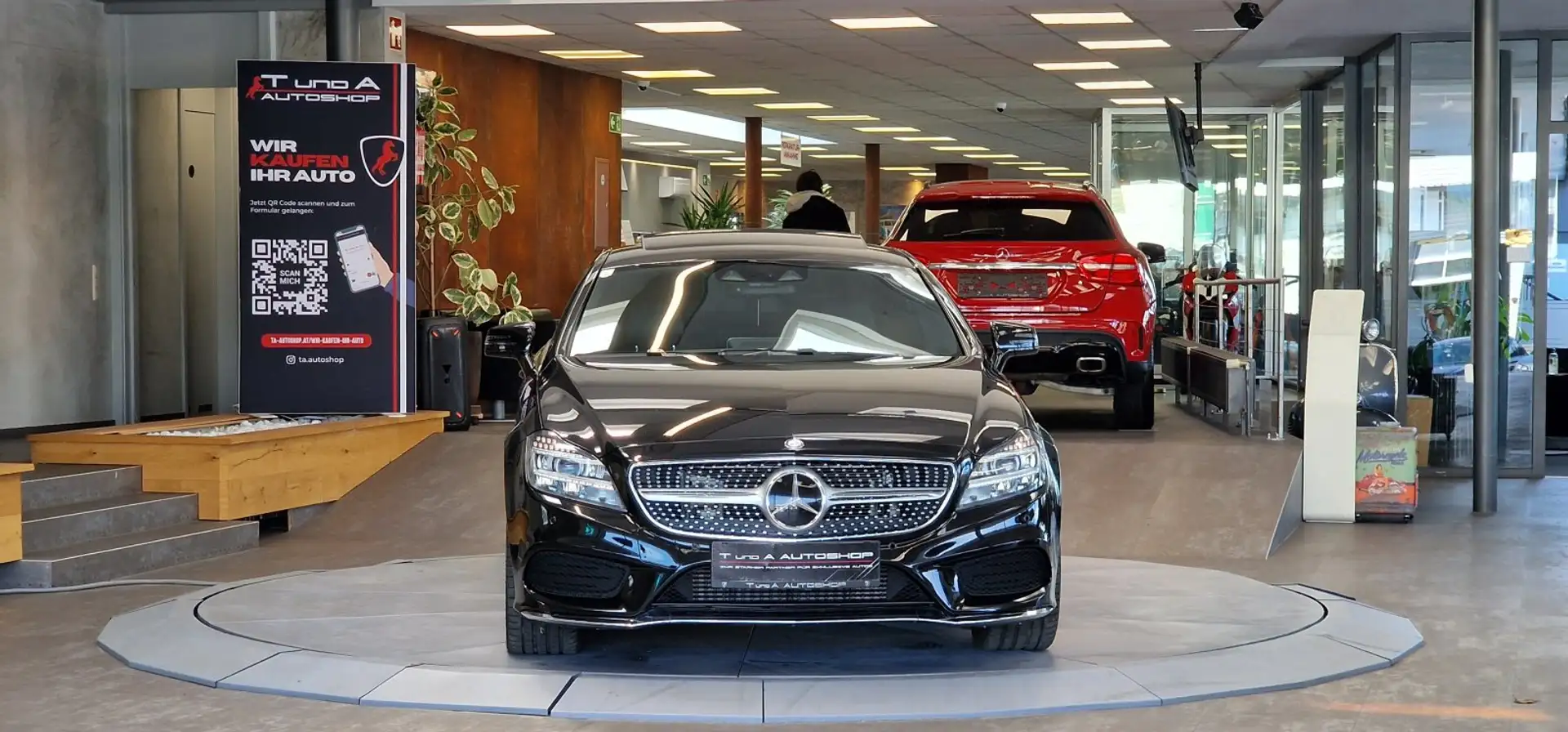 Mercedes-Benz CLS 350 d 4Matic AMG-Paket Aut. *Schiebedach*Kamera*Sitzbe Schwarz - 2
